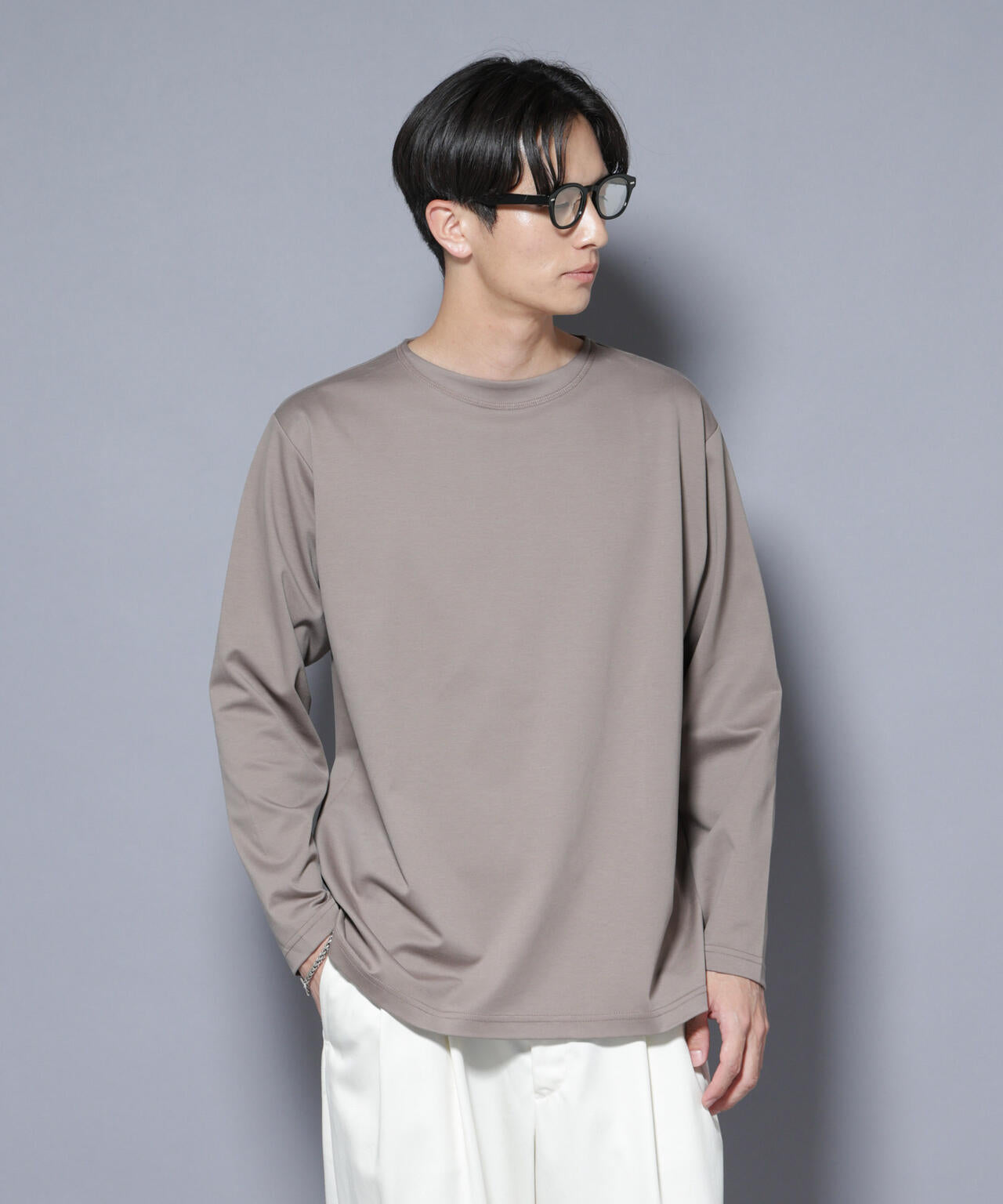 ｢NJ/CLUB｣モクロディ ボートネック サイドスリットTシャツ