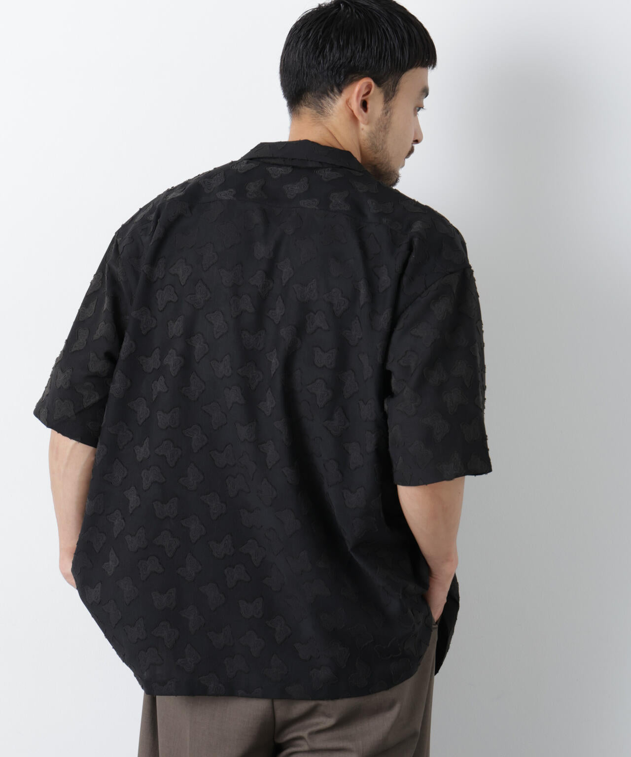 カットレースシャツ
