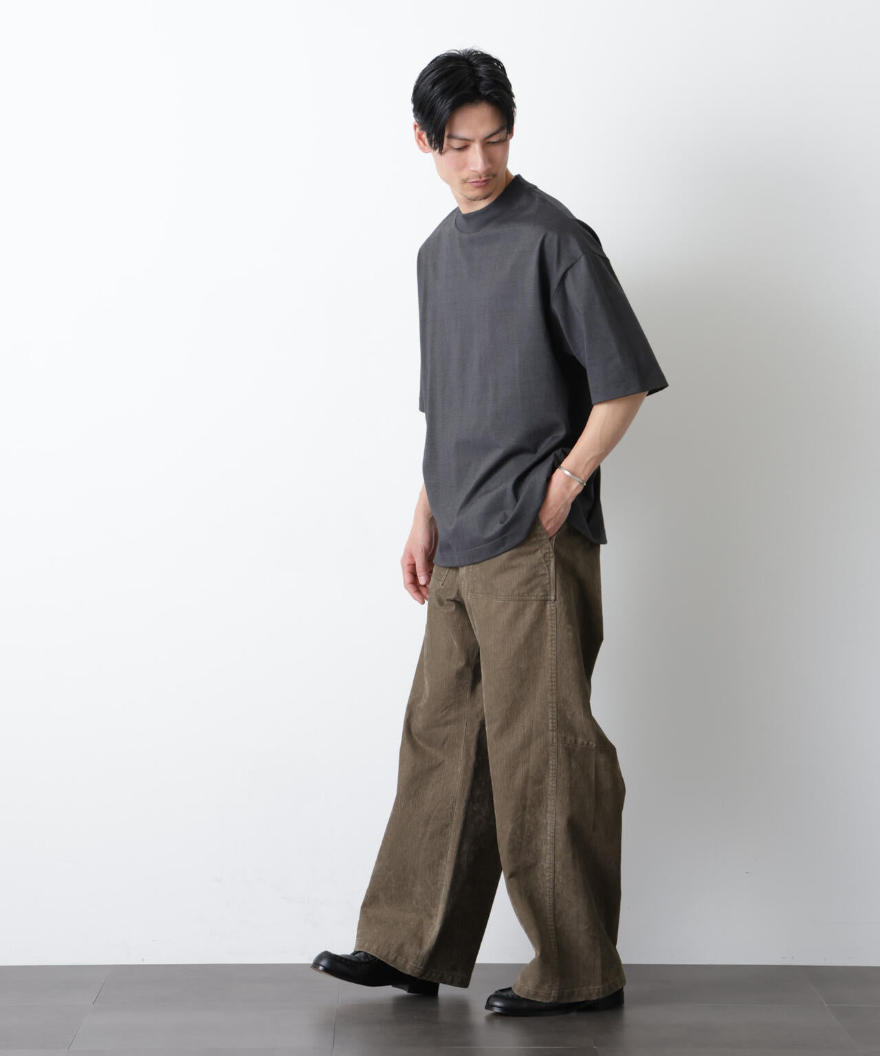 ソラーロワイドモックネックTシャツ