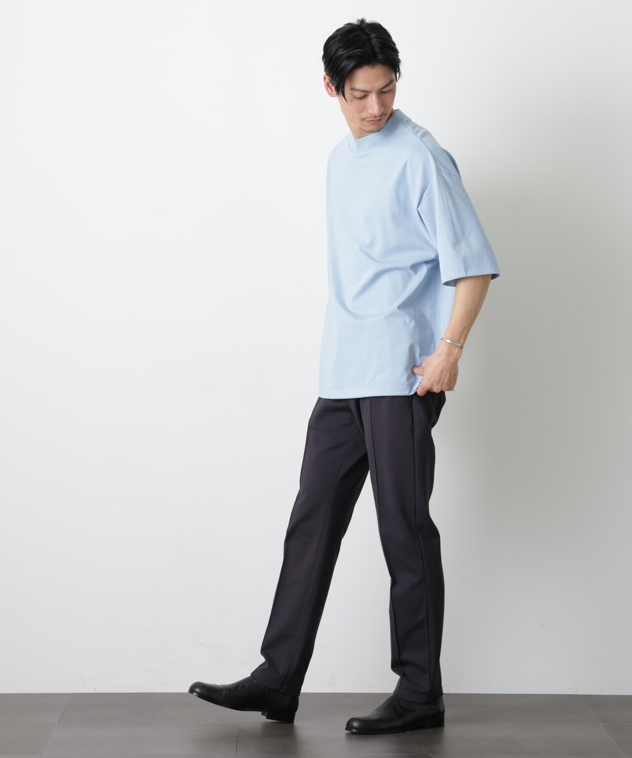 ソラーロワイドモックネックTシャツ