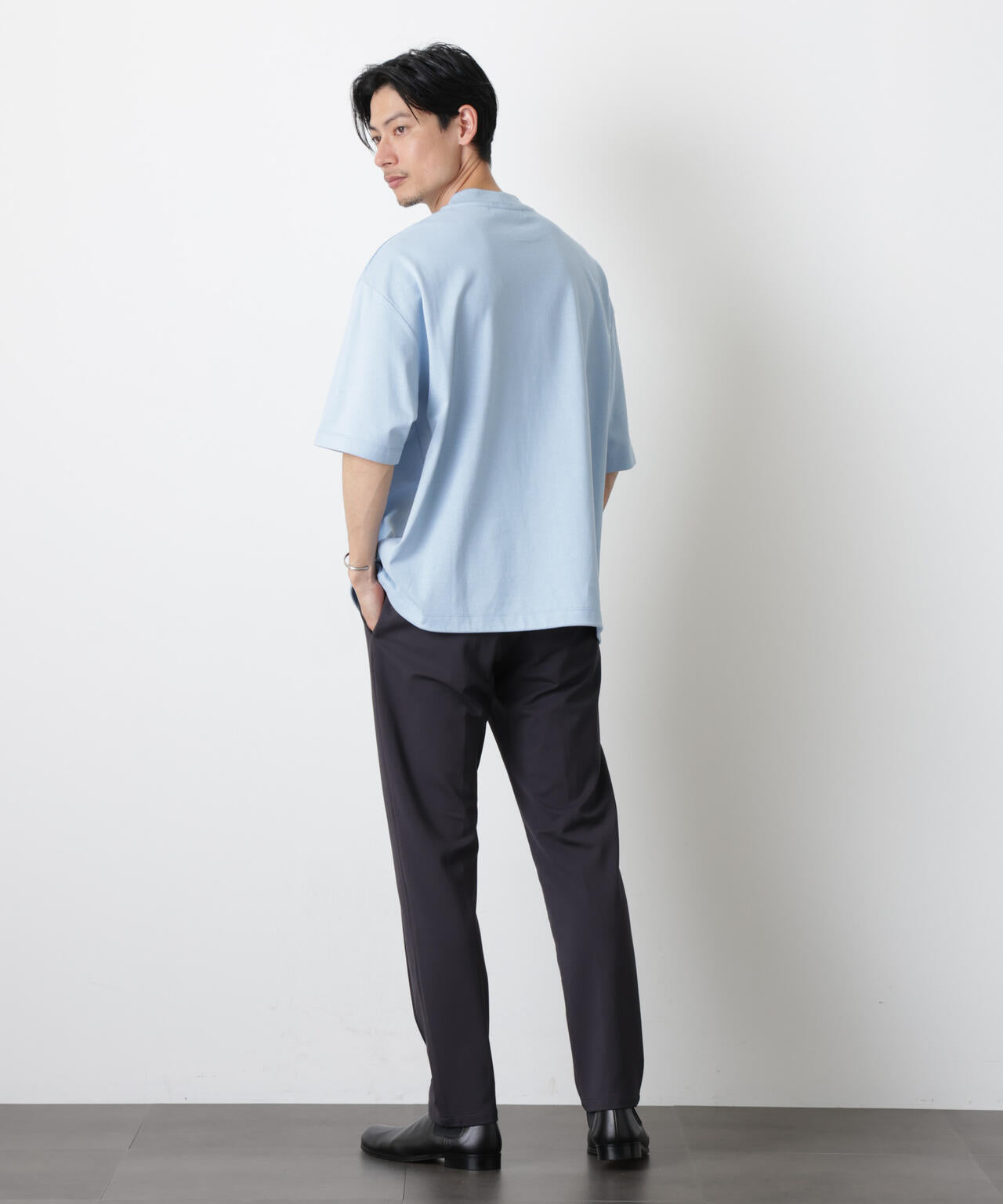 ソラーロワイドモックネックTシャツ