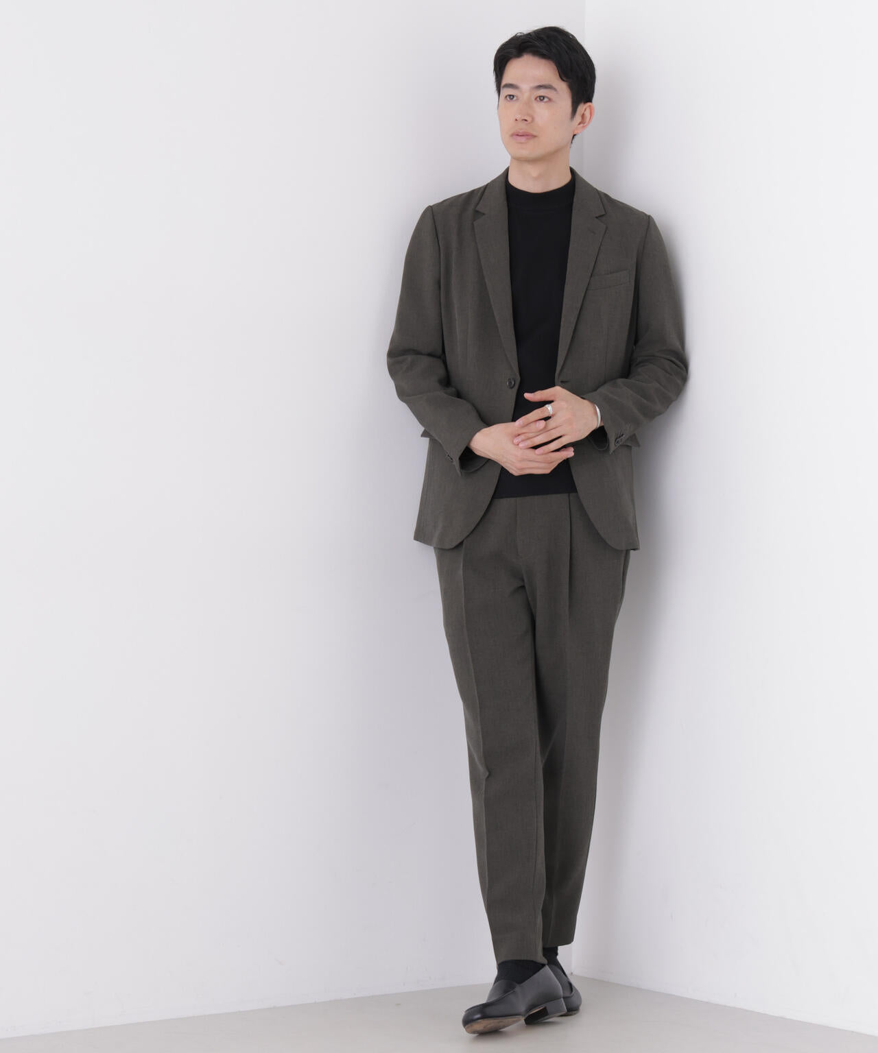 185cm B:92 W:77 H:90 着用サイズ：L