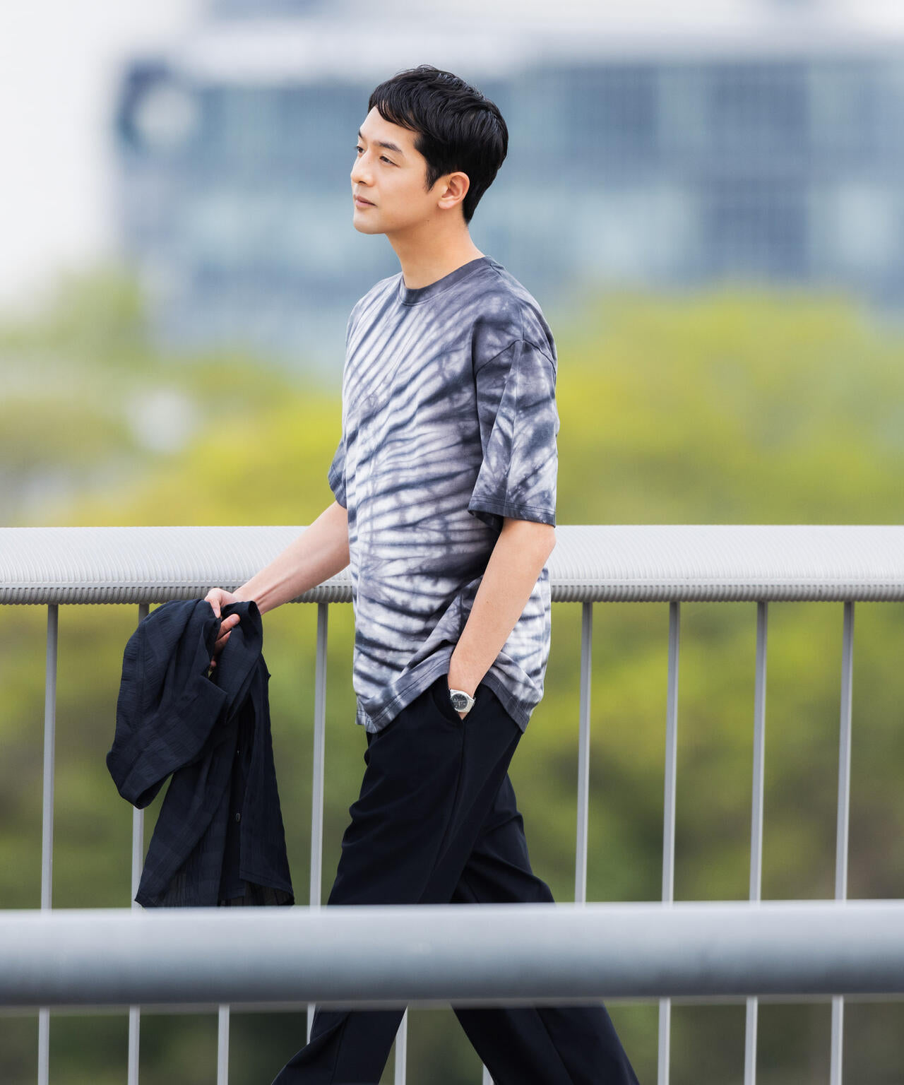ブラックタイダイTシャツ