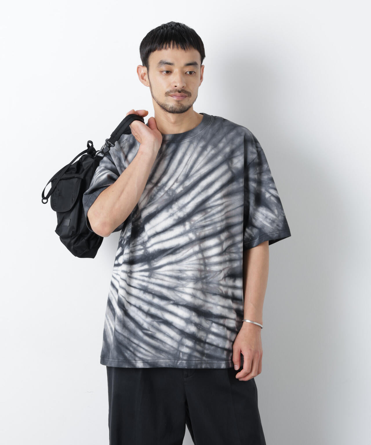 ブラックタイダイTシャツ