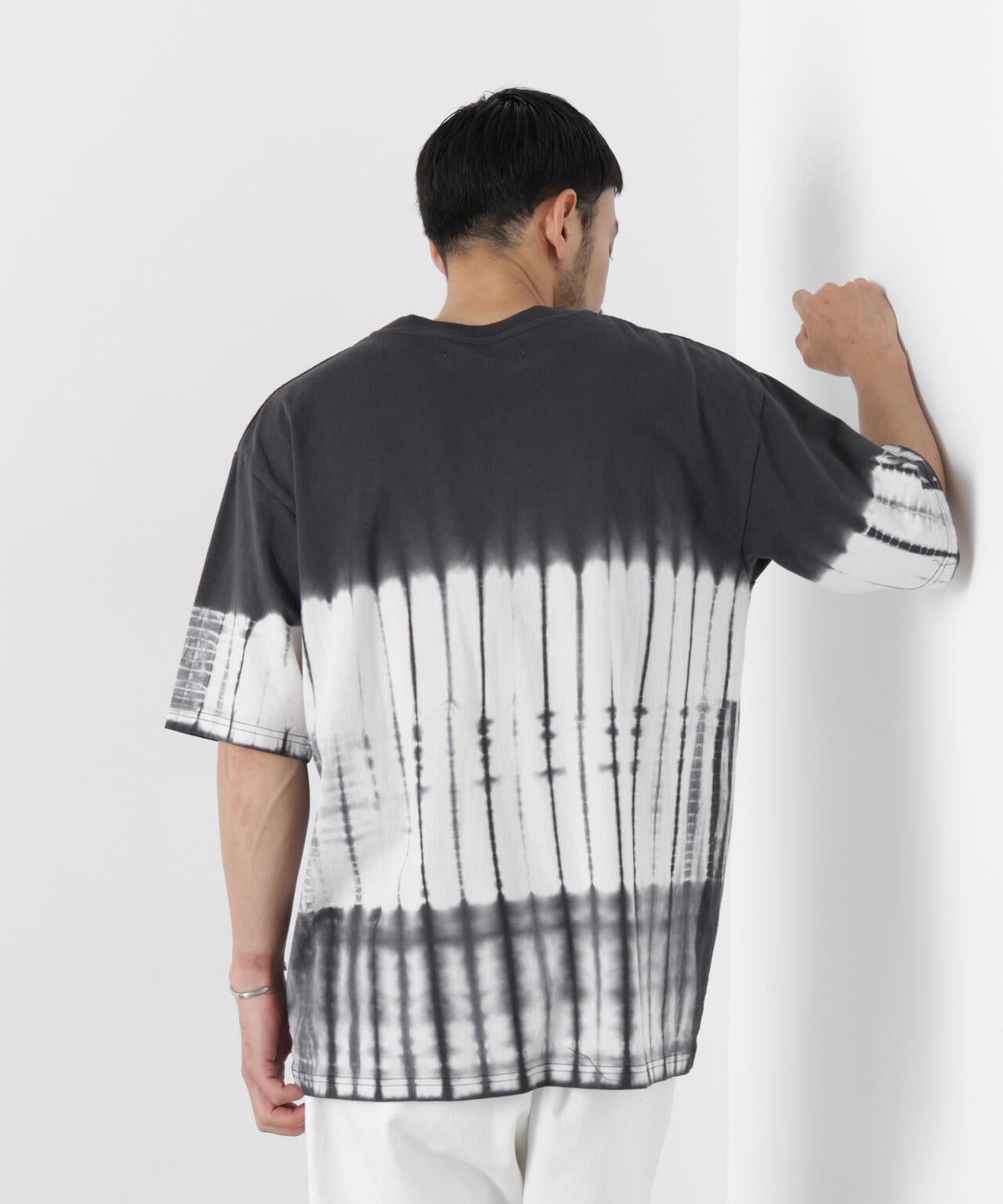 ブラックタイダイTシャツ