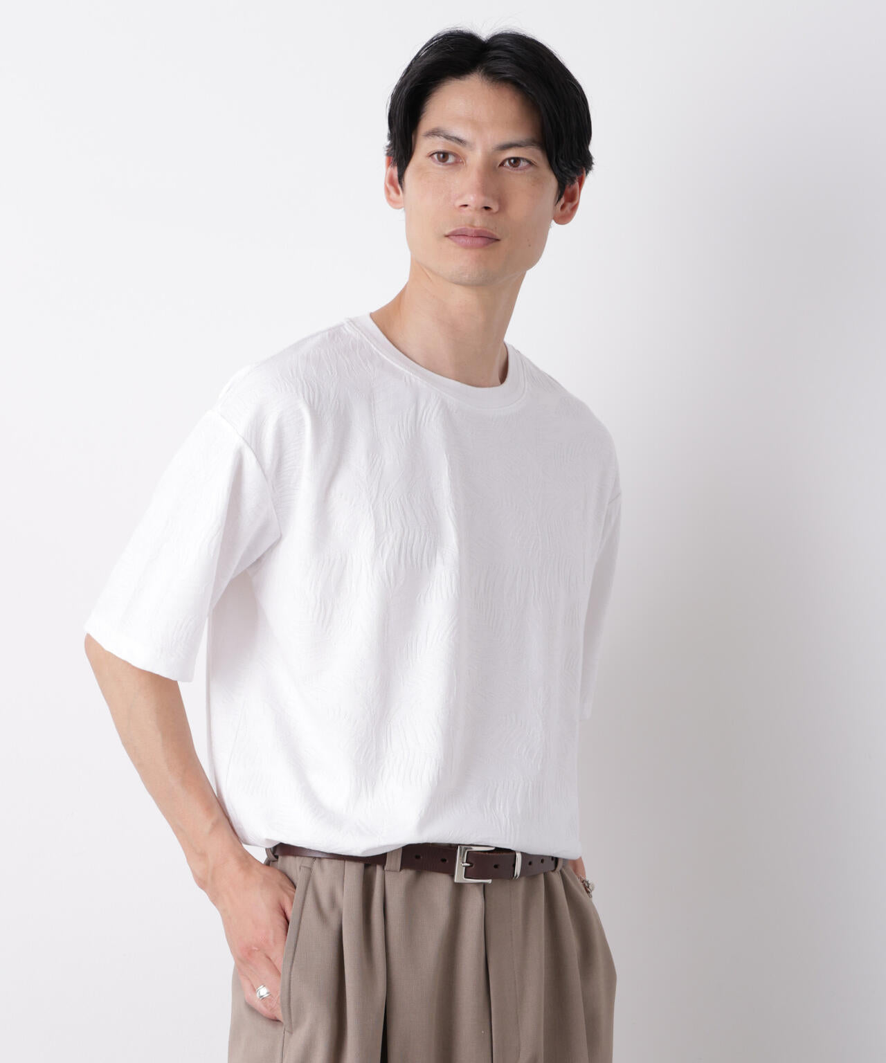 180cm　B:88 W:75 H:92 着用サイズ：L