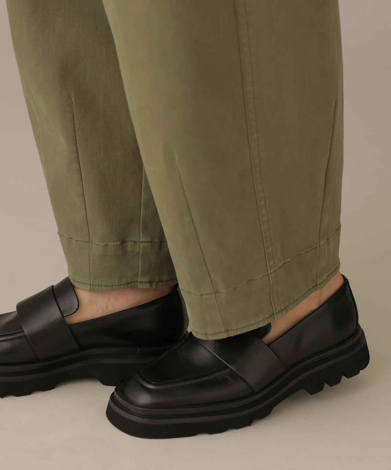 LB.03/センタープレスカーブパンツ