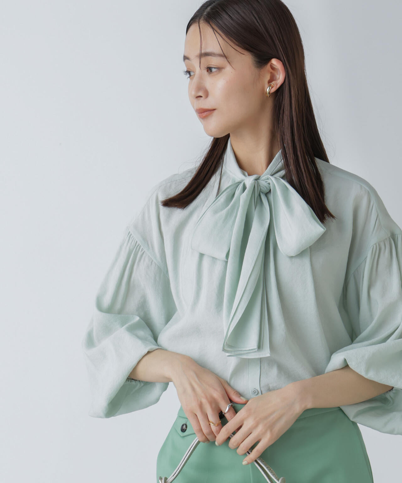 「星玲奈×NANO universe」ジョーゼットボータイブラウス