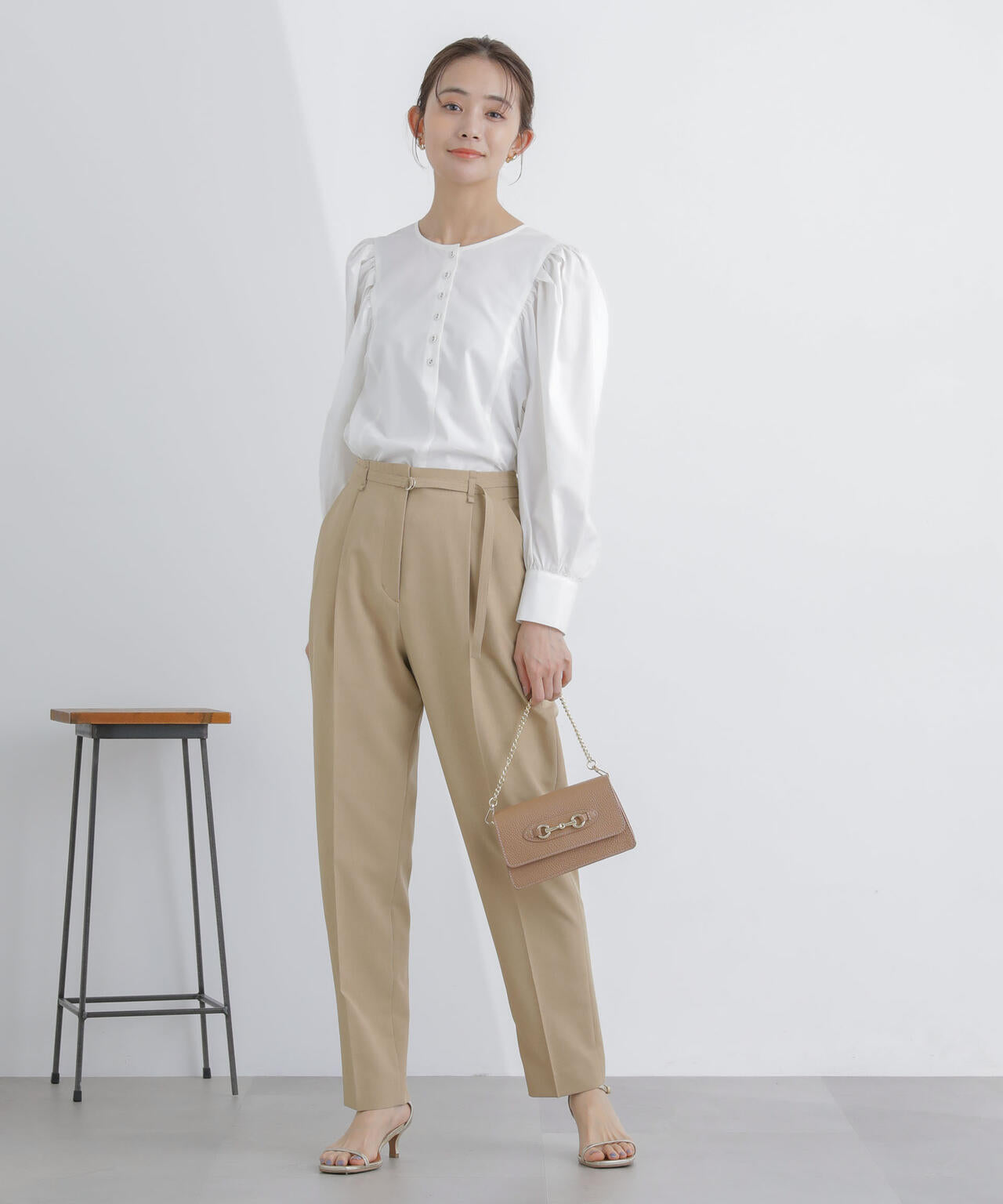 ライトファンクション ベルト付きタックテーパードパンツ(セットアップ可)