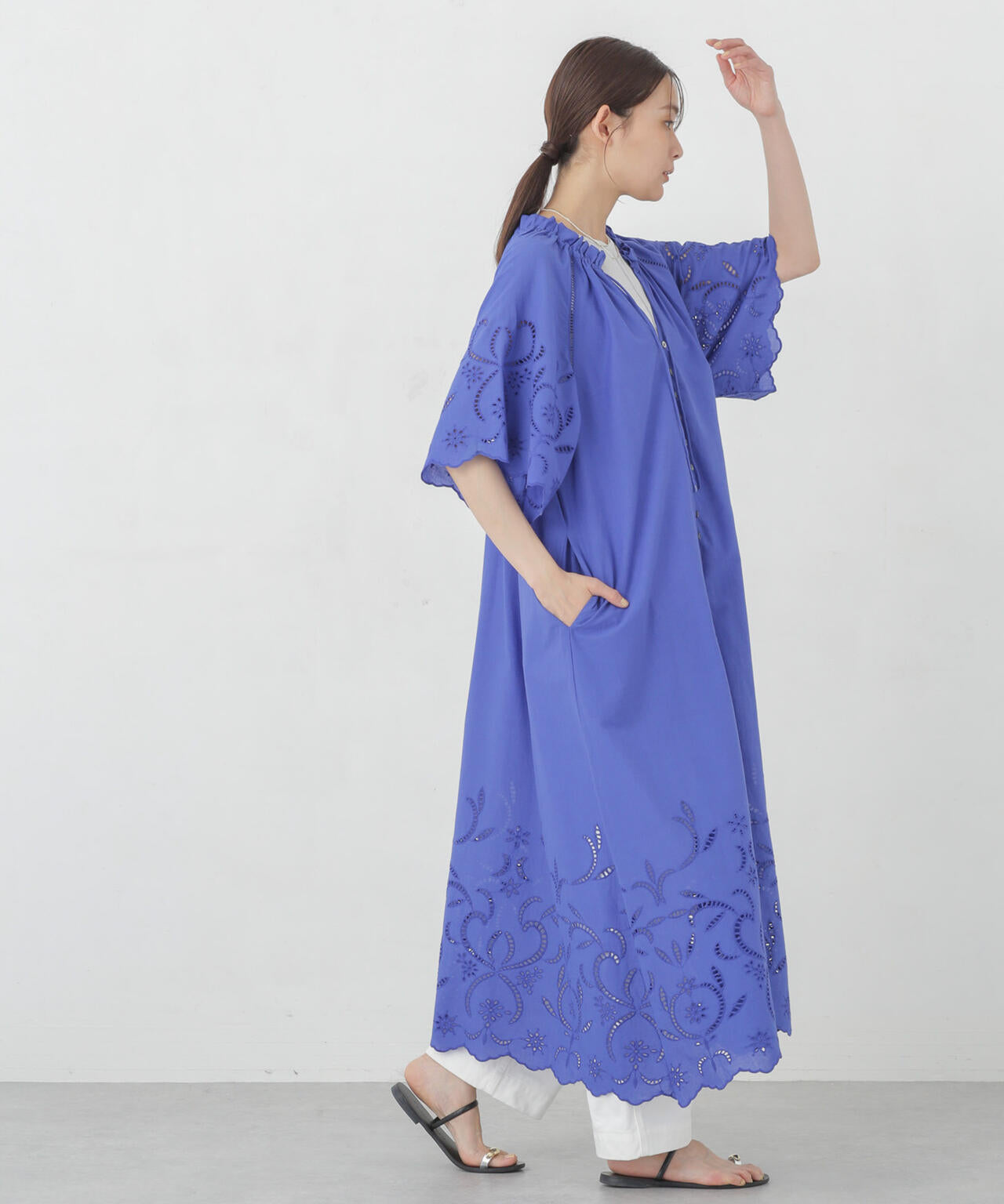 インドシフリー刺繍ワンピース