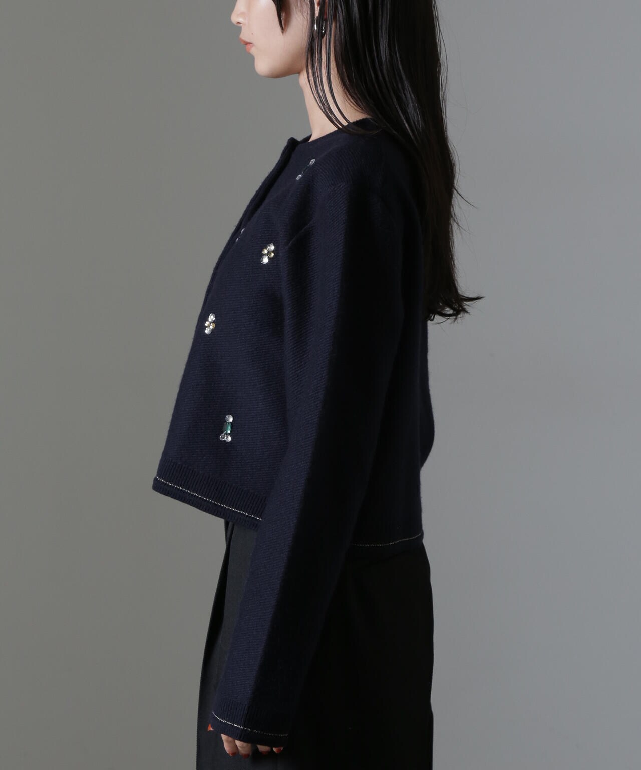 ビジュー刺繍ニットカーディガン