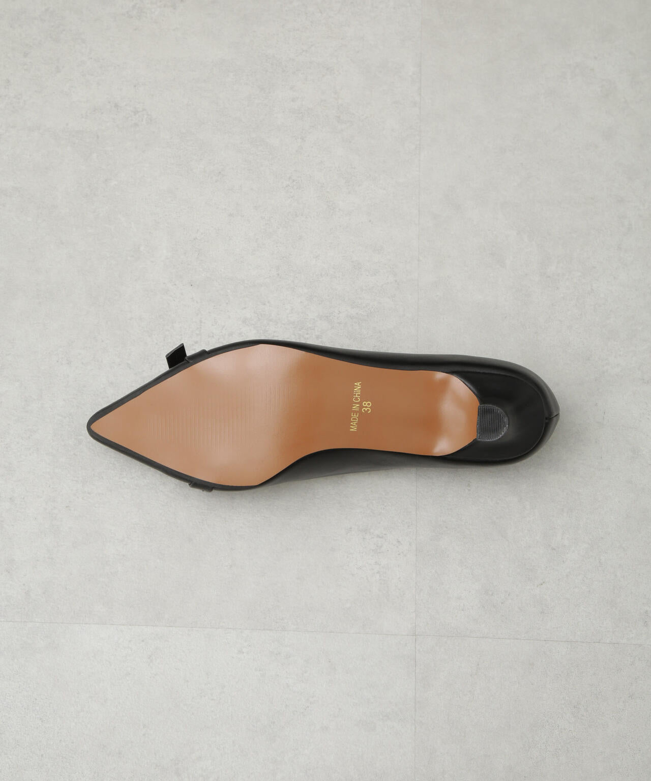 リボンローヒールパンプス