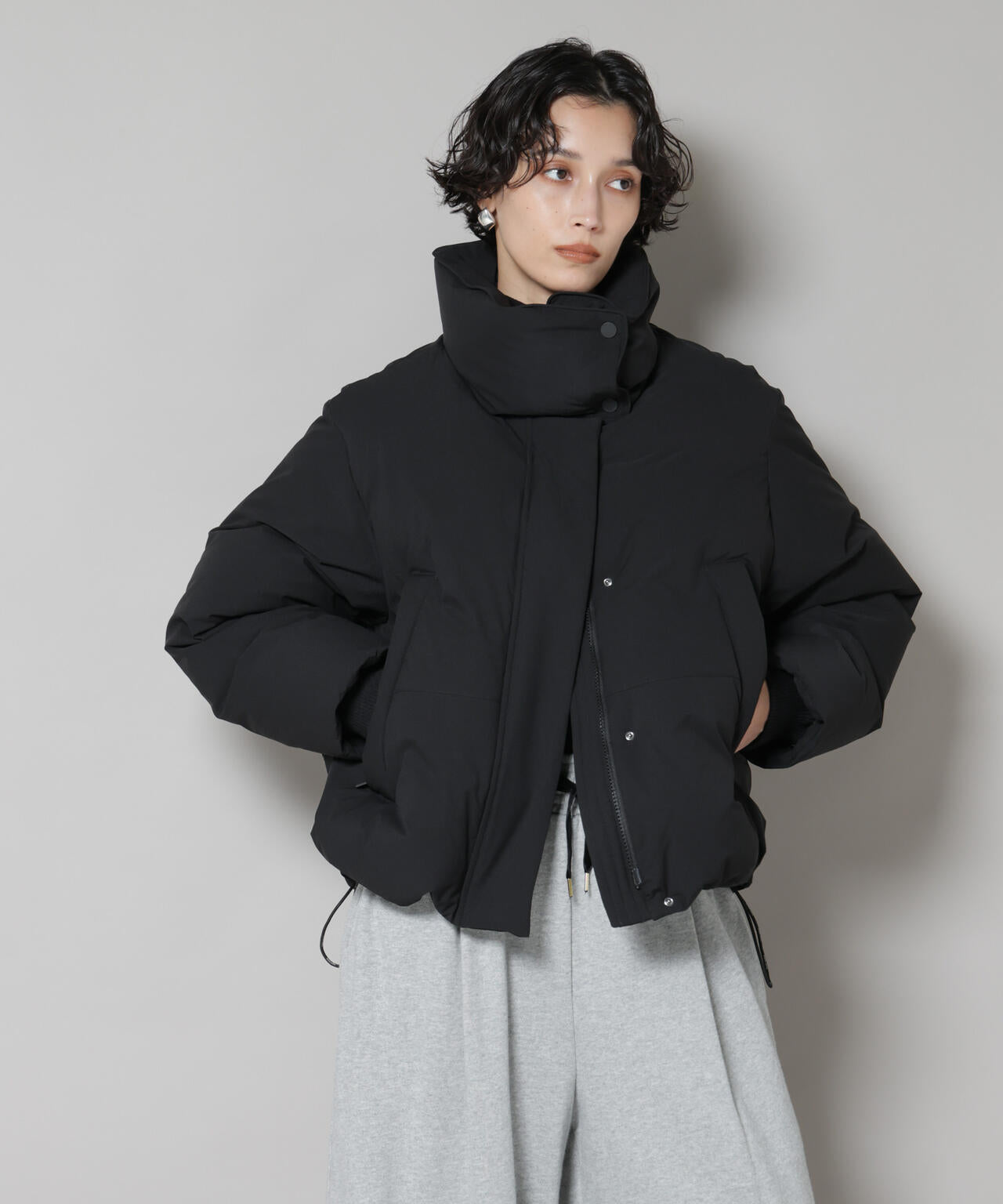 「西川ダウン(R)」ソロテックスショートダウン
