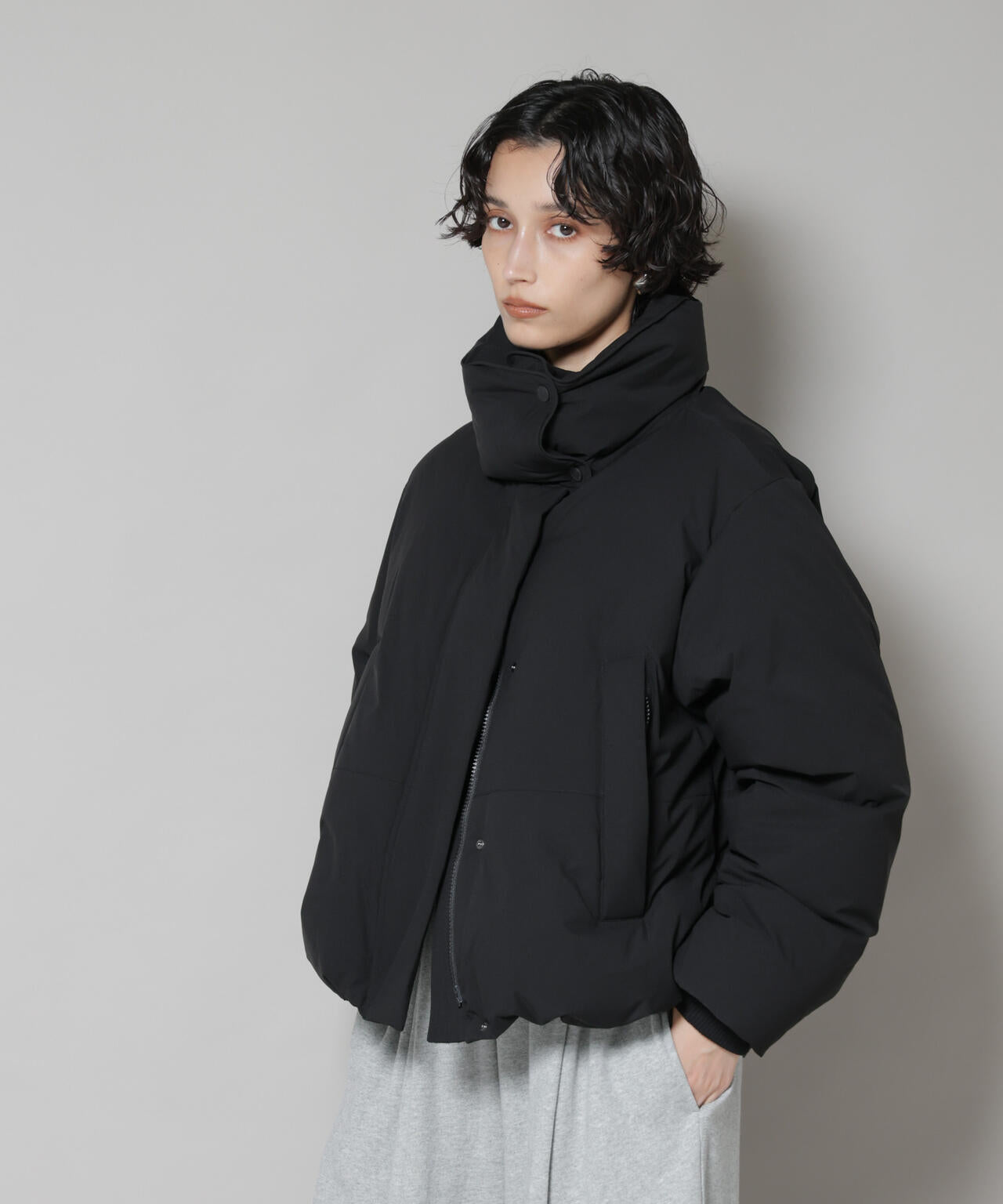 「西川ダウン(R)」ソロテックスショートダウン