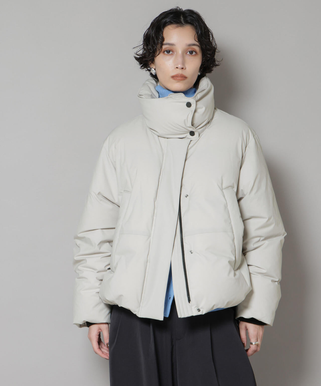 「西川ダウン(R)」ソロテックスショートダウン