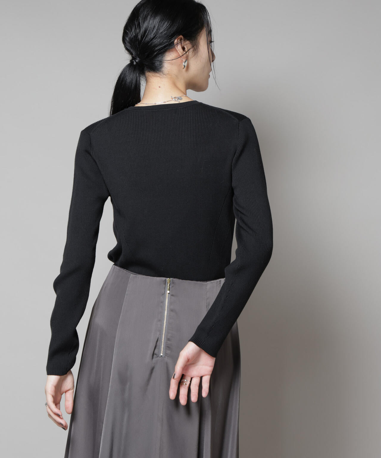 CICA&UVカット加工クルーネックリブニット