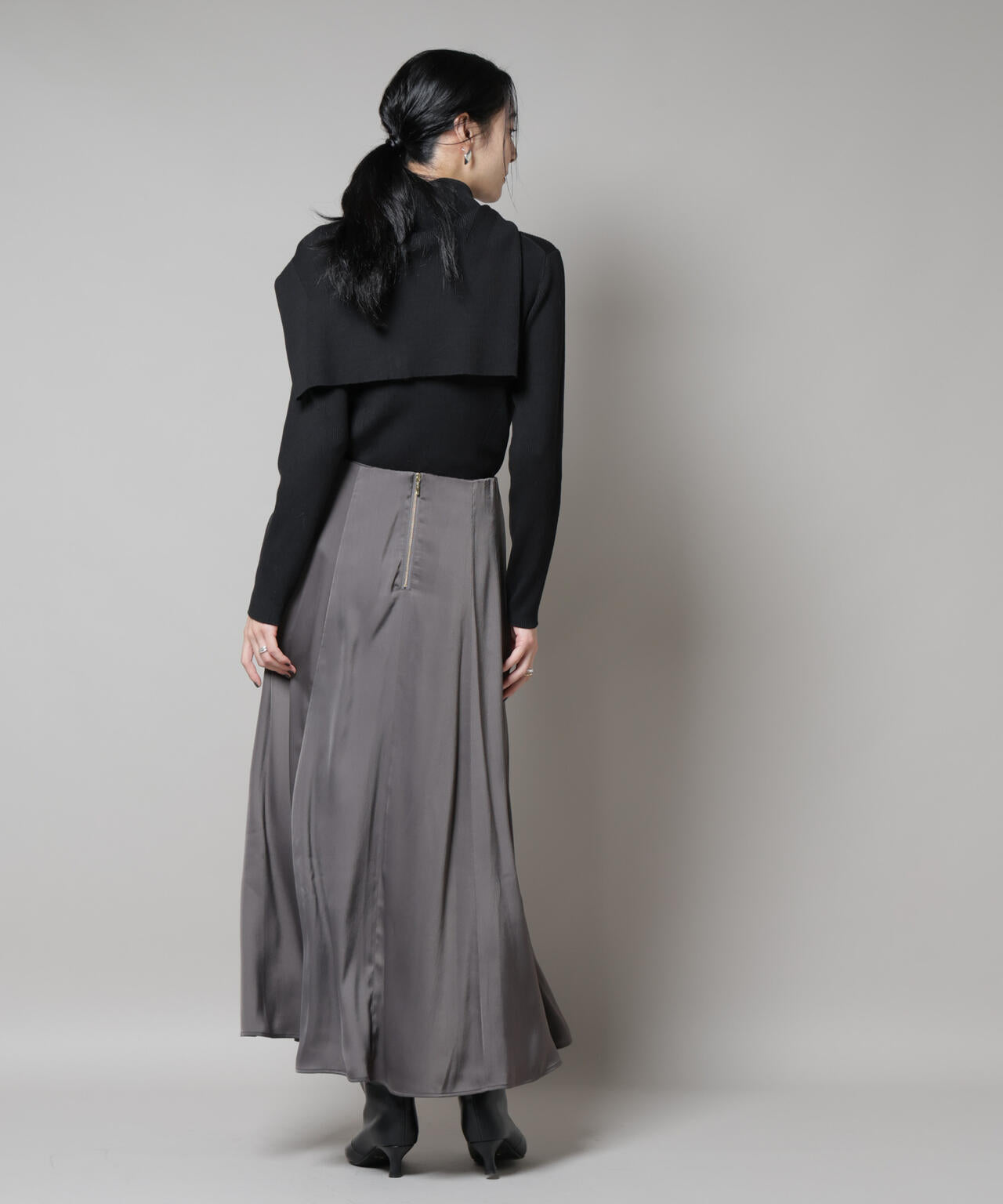 CICA&UVカット加工クルーネックリブニット
