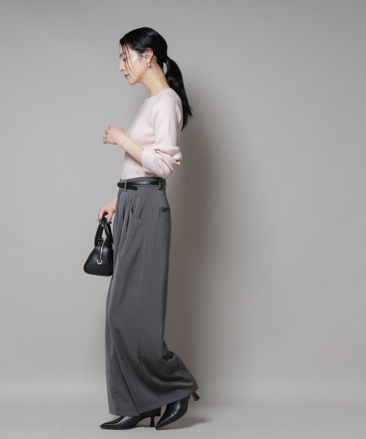 CICA&UVカット加工クルーネックリブニット