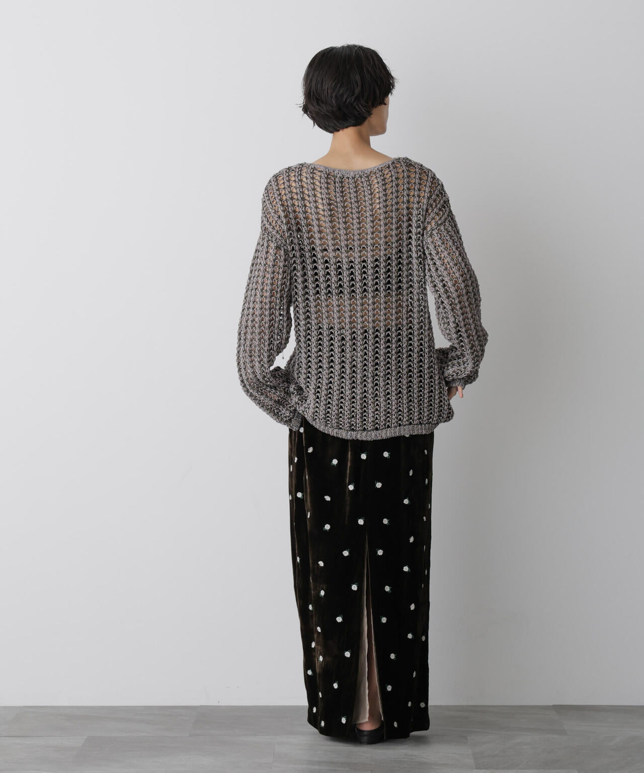 「STEVELOUR」シャイニーレースニットトップス