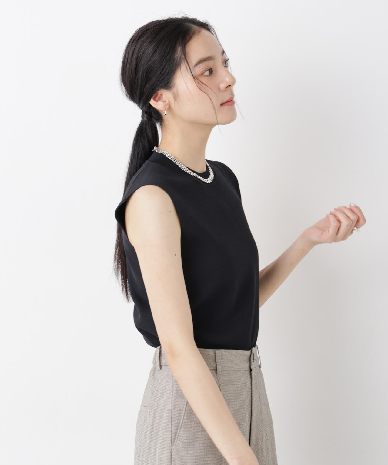 SUMMER VEIL KNIT 総針ノースリーブニット