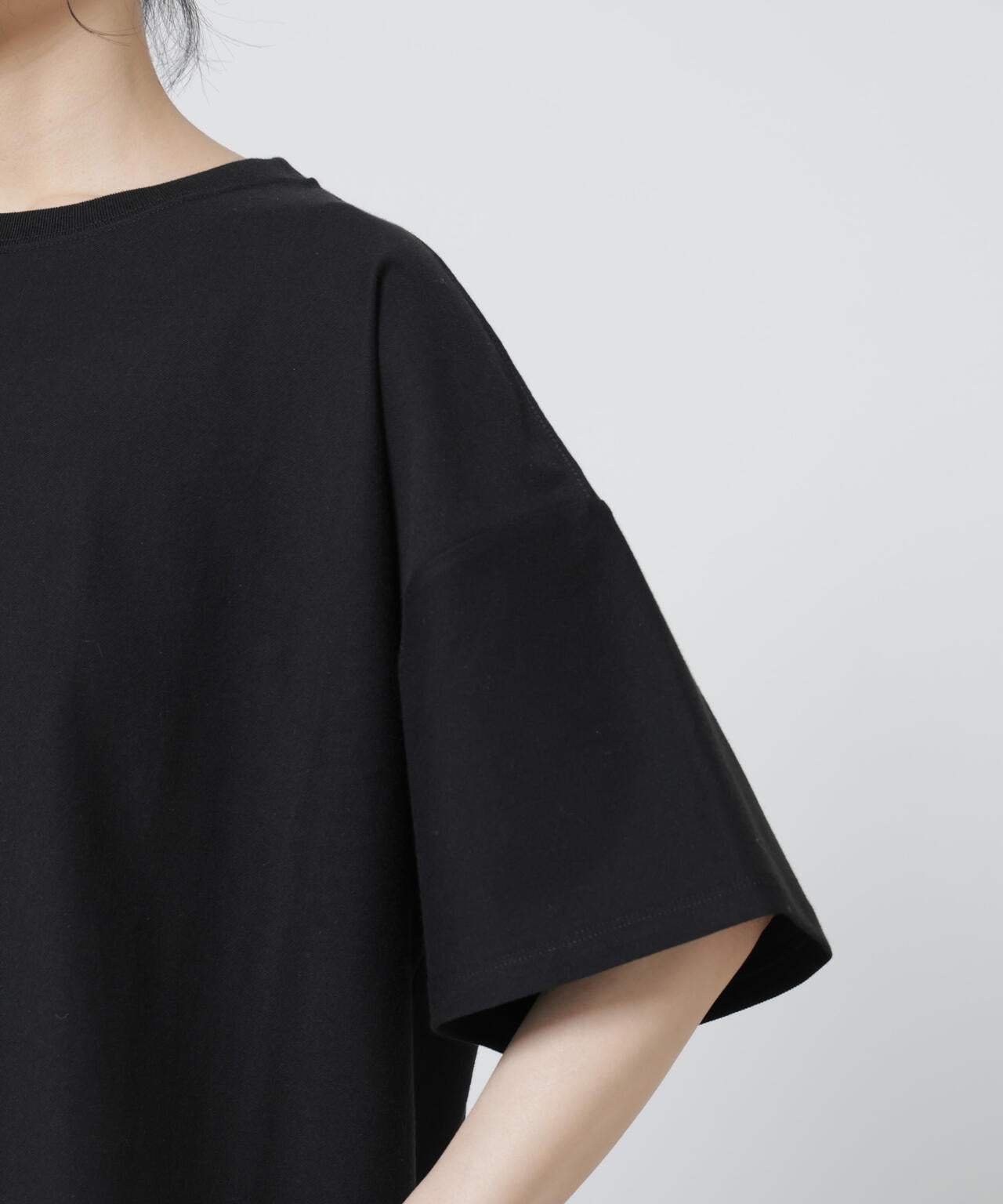 「Meaningful Continuity」coveross(R)ツイル調冷感プレーティング天竺Tシャツ