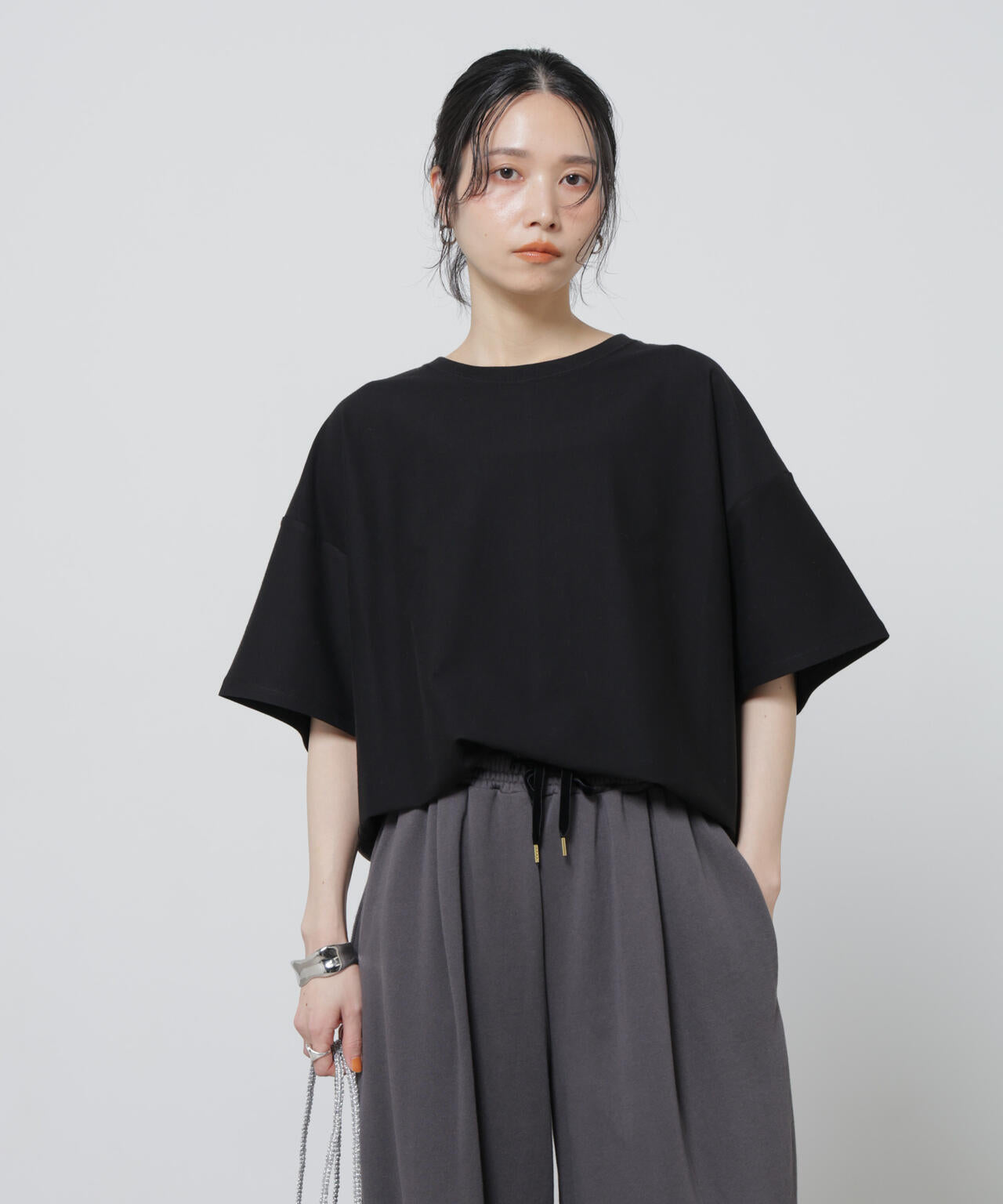 「Meaningful Continuity」coveross(R)ツイル調冷感プレーティング天竺Tシャツ
