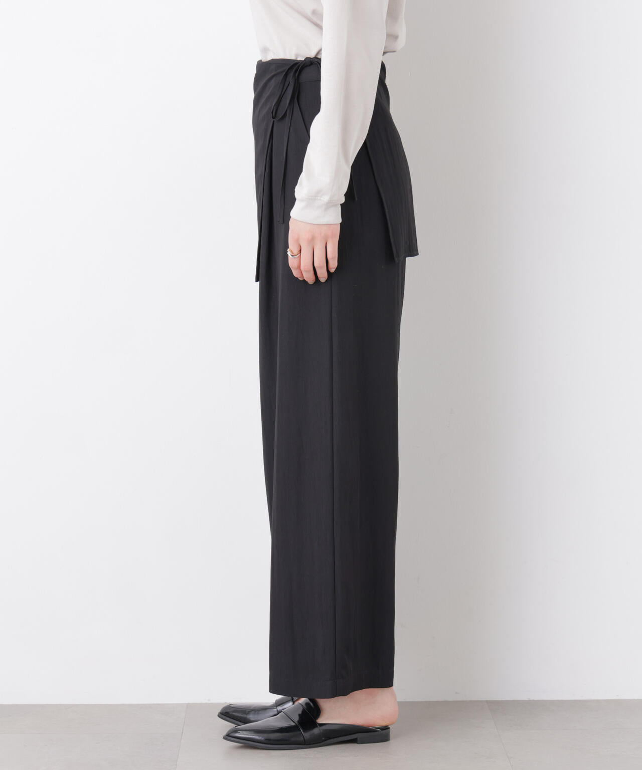 スカーフセットタックワイドパンツ