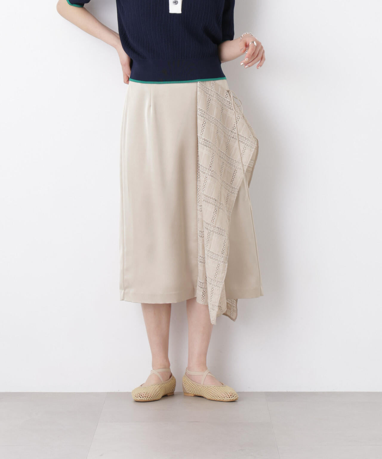 スクエアヘム刺繍レース切り替えスカート