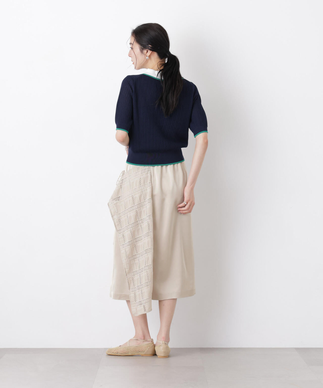 スクエアヘム刺繍レース切り替えスカート