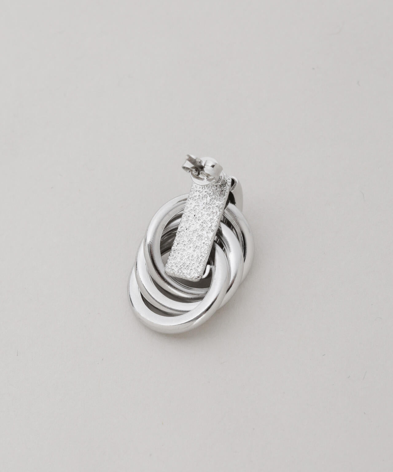 クロスリングピアス