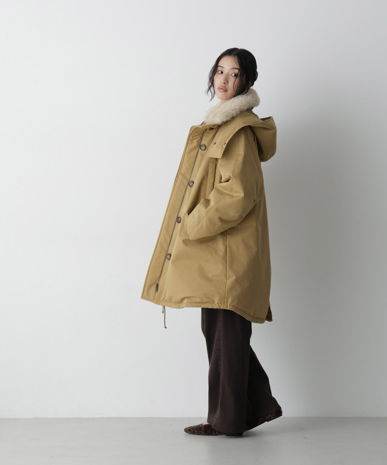 「STEVELOUR」「西川ダウン(R)」ファー付きコート