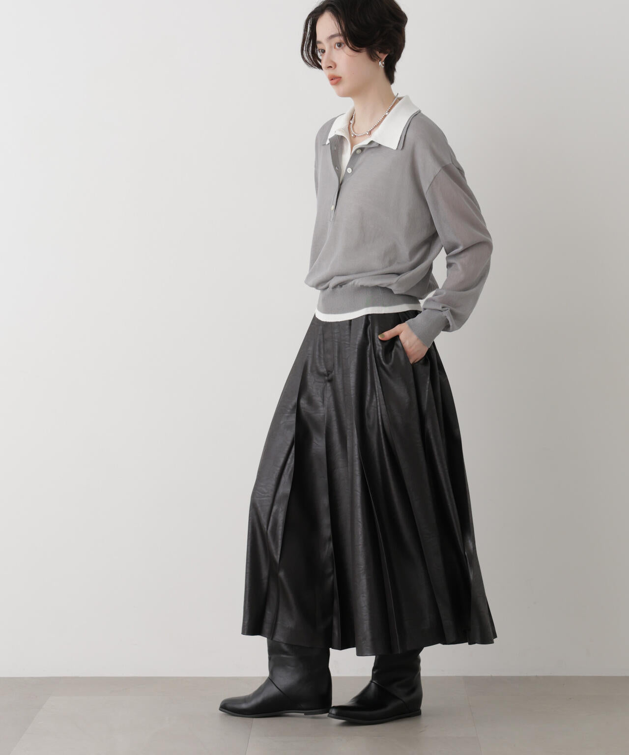 レザーライクワンサイドプリーツスカート