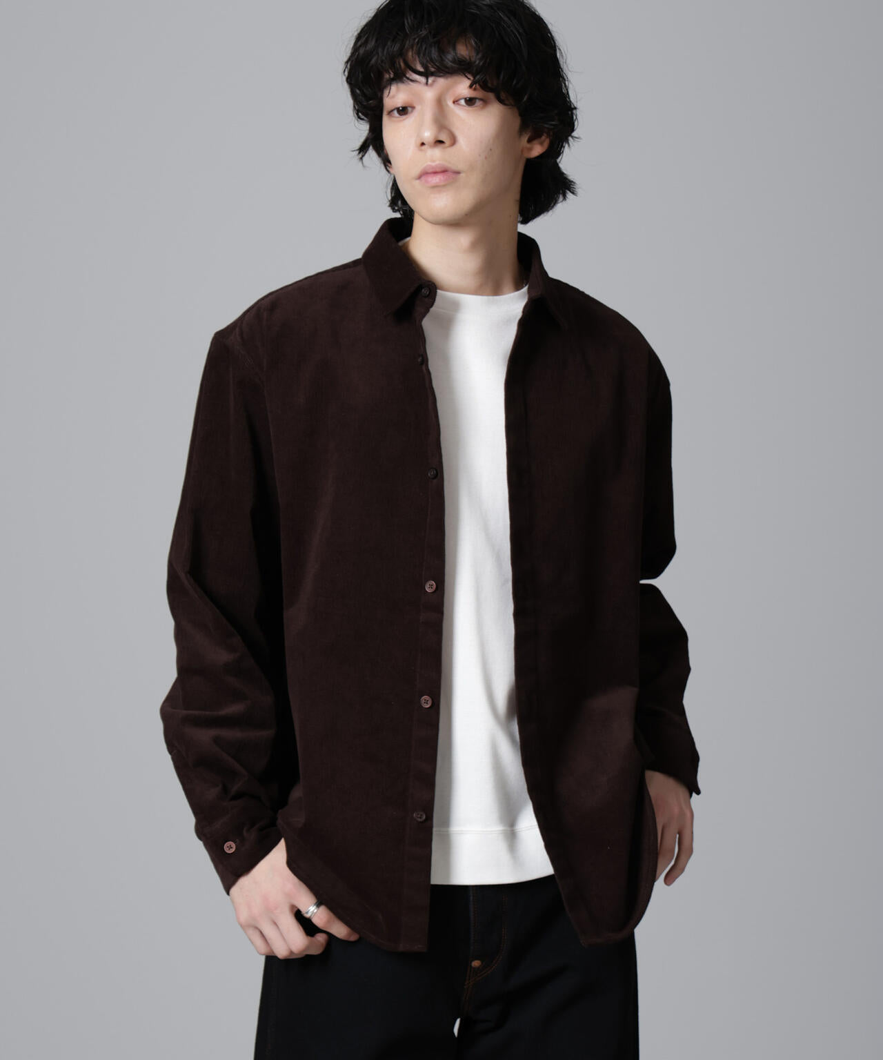 リラックスコーデュロイシャツ