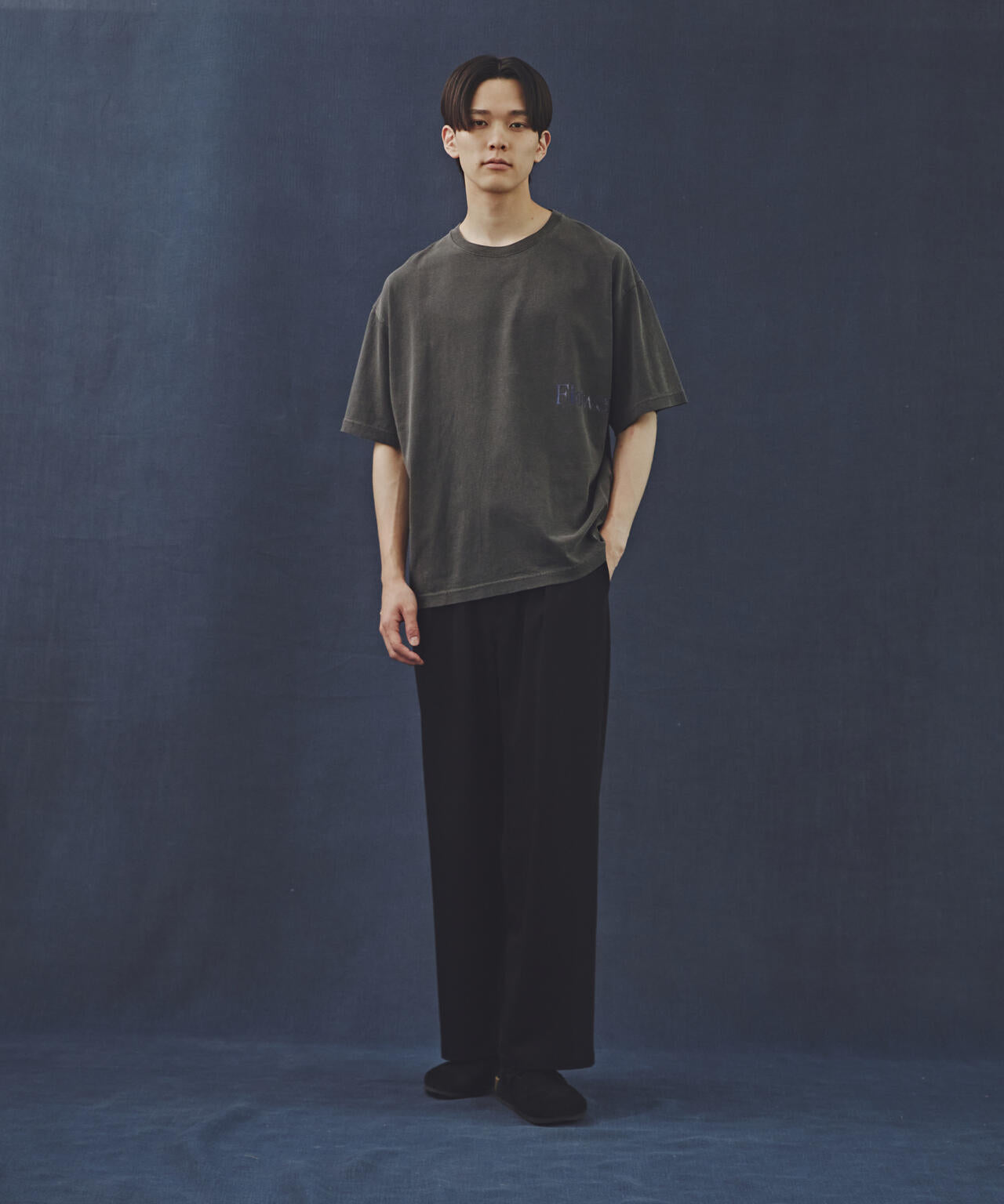 「Commonuse」ヴィンテージライク Flowers Tシャツ