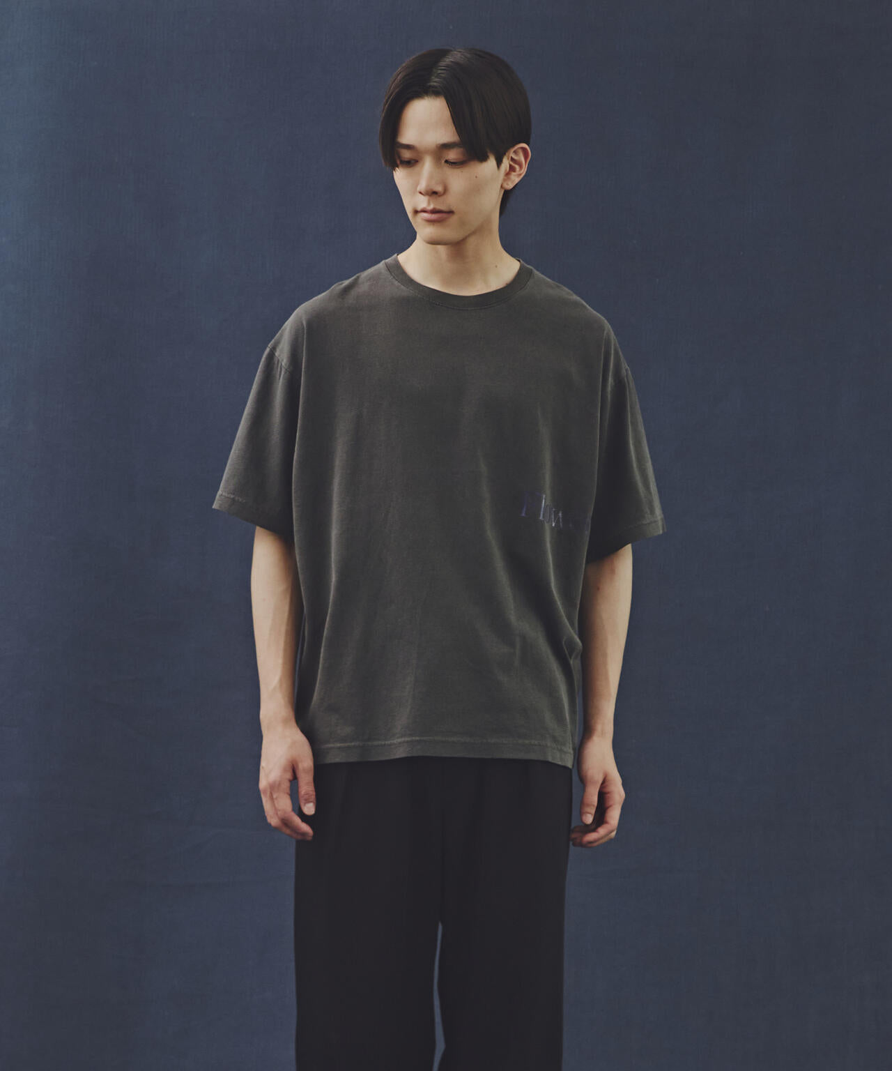 「Commonuse」ヴィンテージライク Flowers Tシャツ
