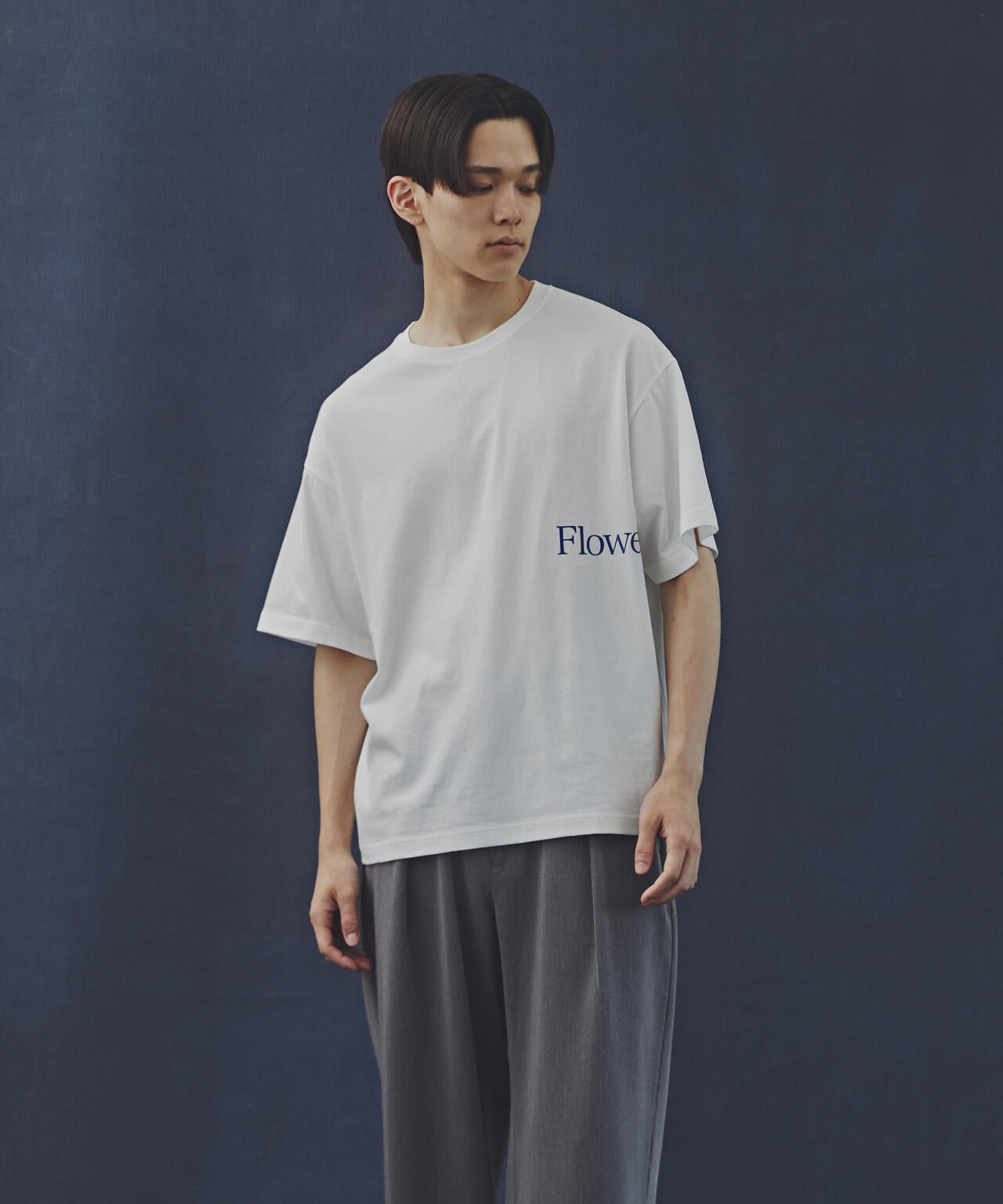 「Commonuse」ヴィンテージライク Flowers Tシャツ