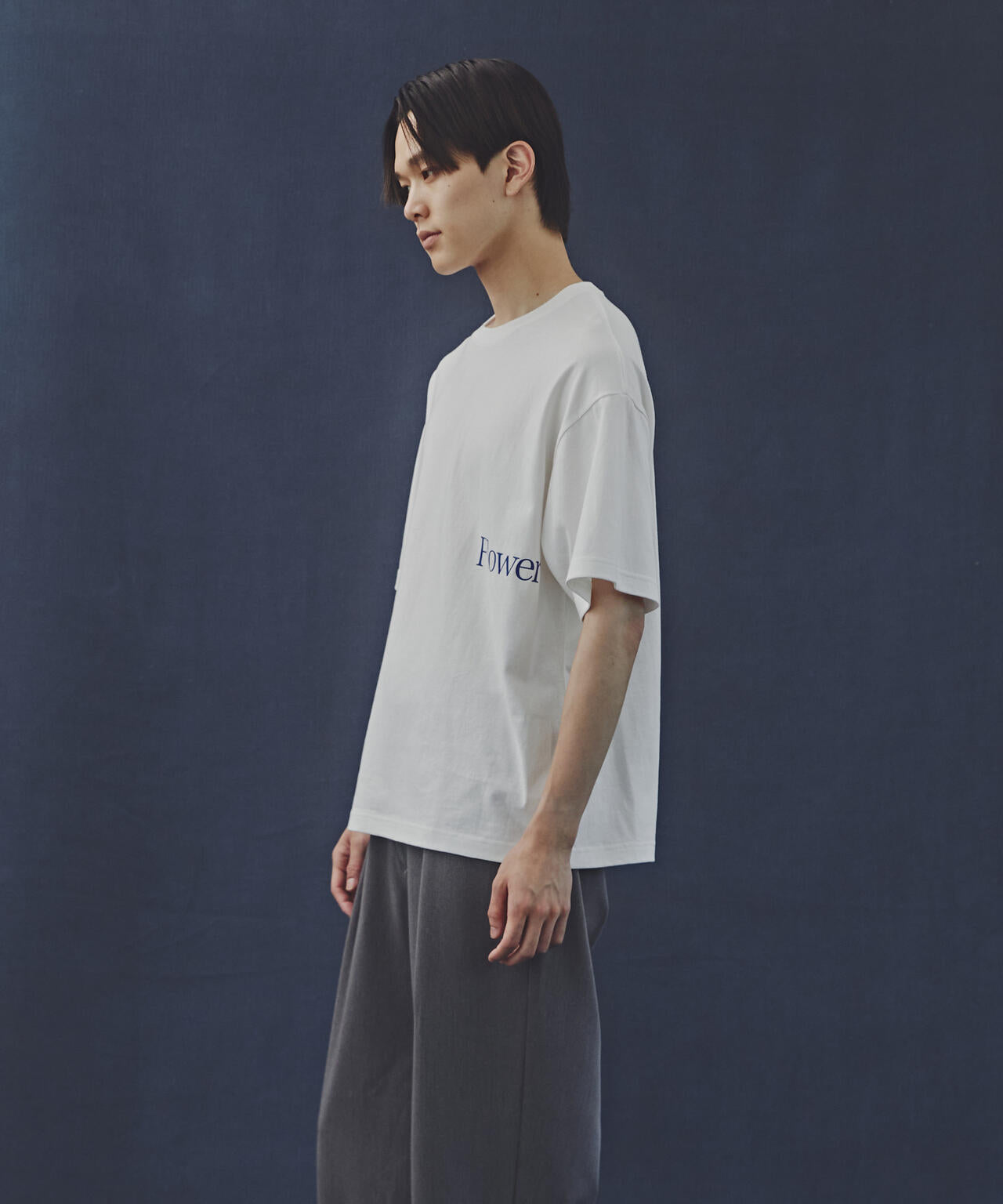 「Commonuse」ヴィンテージライク Flowers Tシャツ