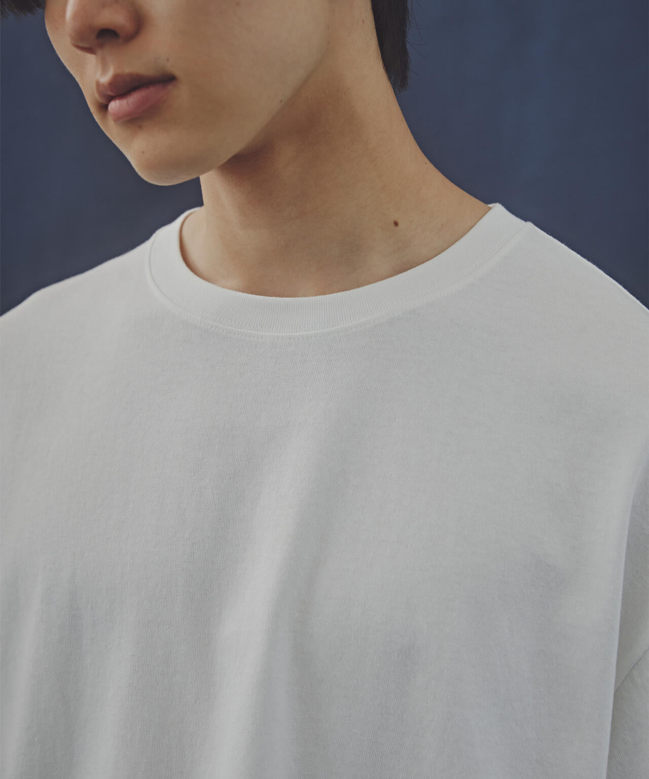 「Commonuse」ヴィンテージライク Flowers Tシャツ