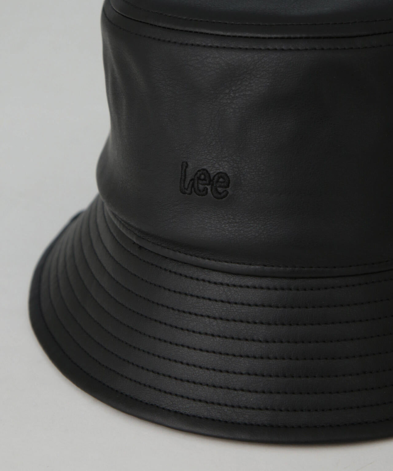 Lee/LE BUCKET FAUX LEATHER