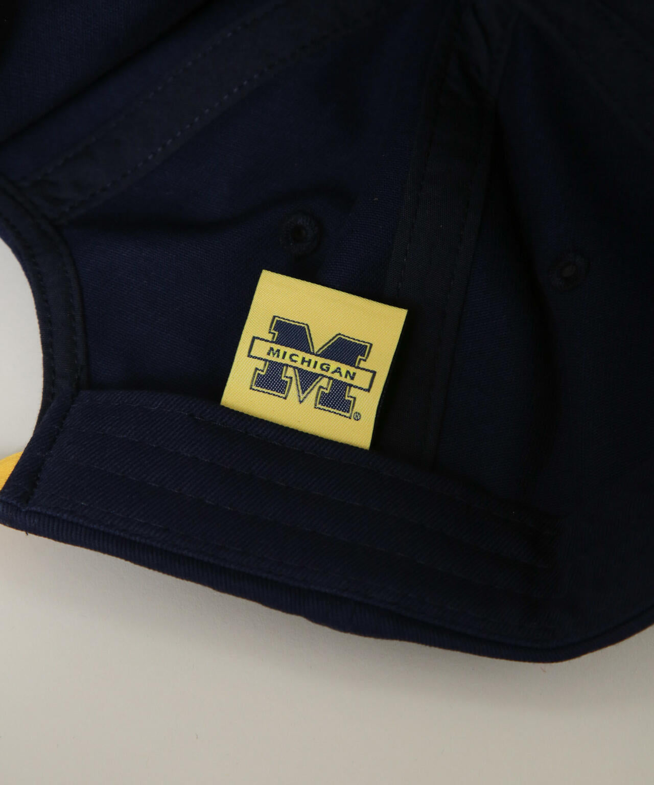 UNIVERSEITY OF MICHIGAN/MG USC WASHED 2TONE CAP