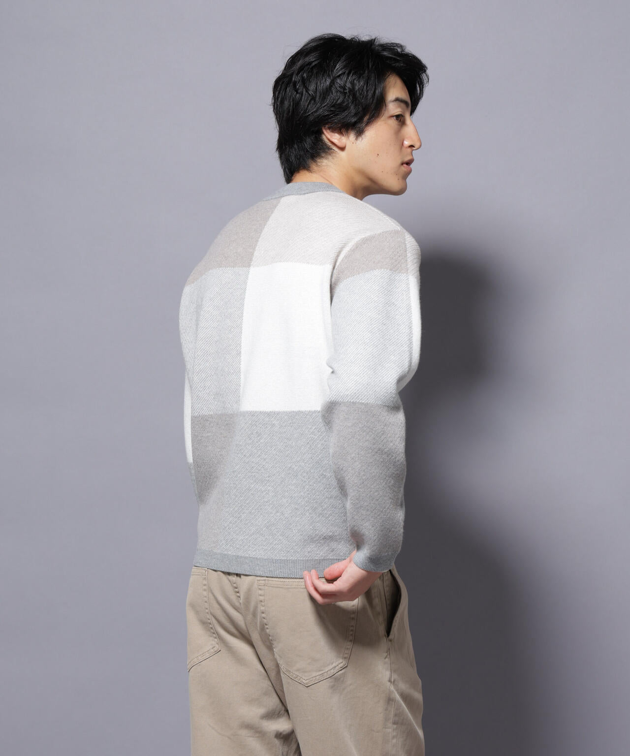 ブロックチェッククルーネックニット
