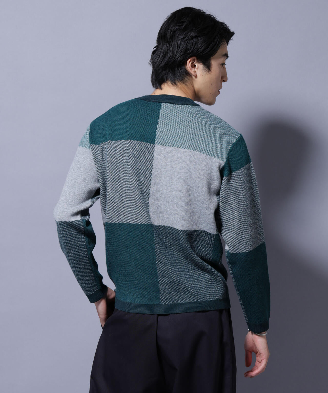 ブロックチェッククルーネックニット