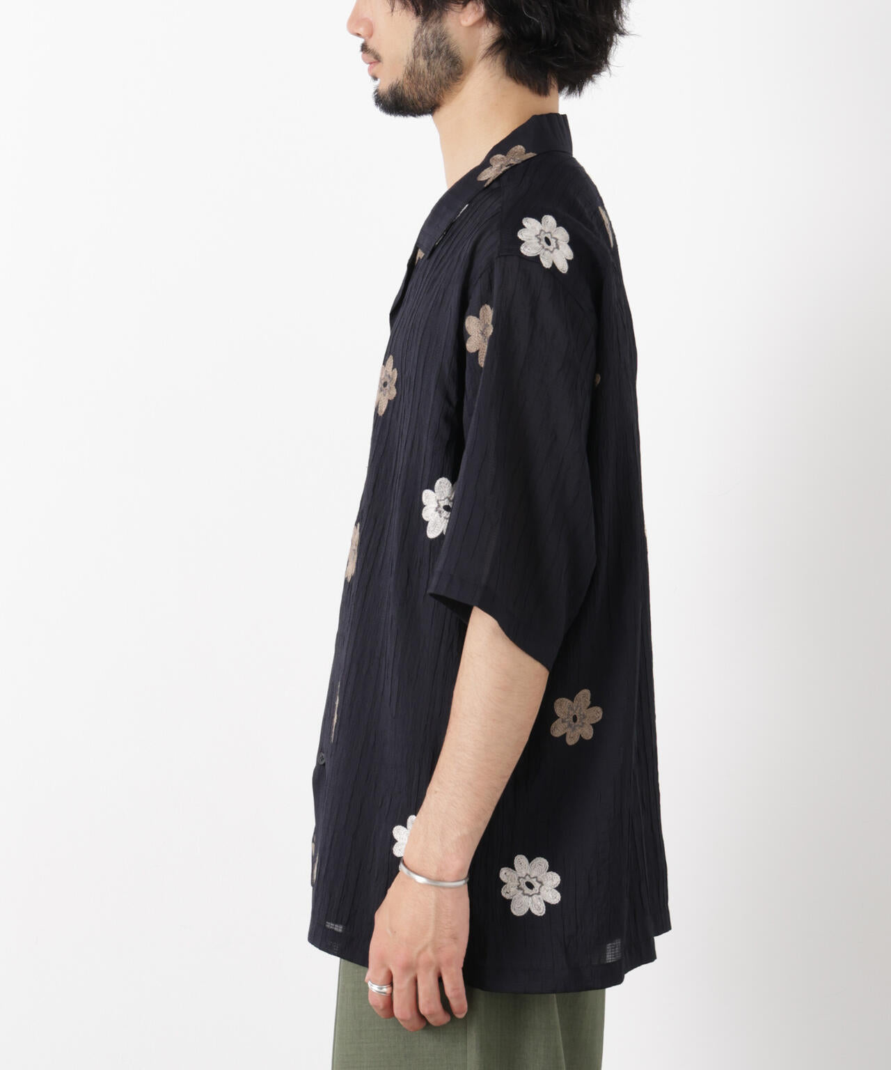 フラワー刺繍シャツ 半袖
