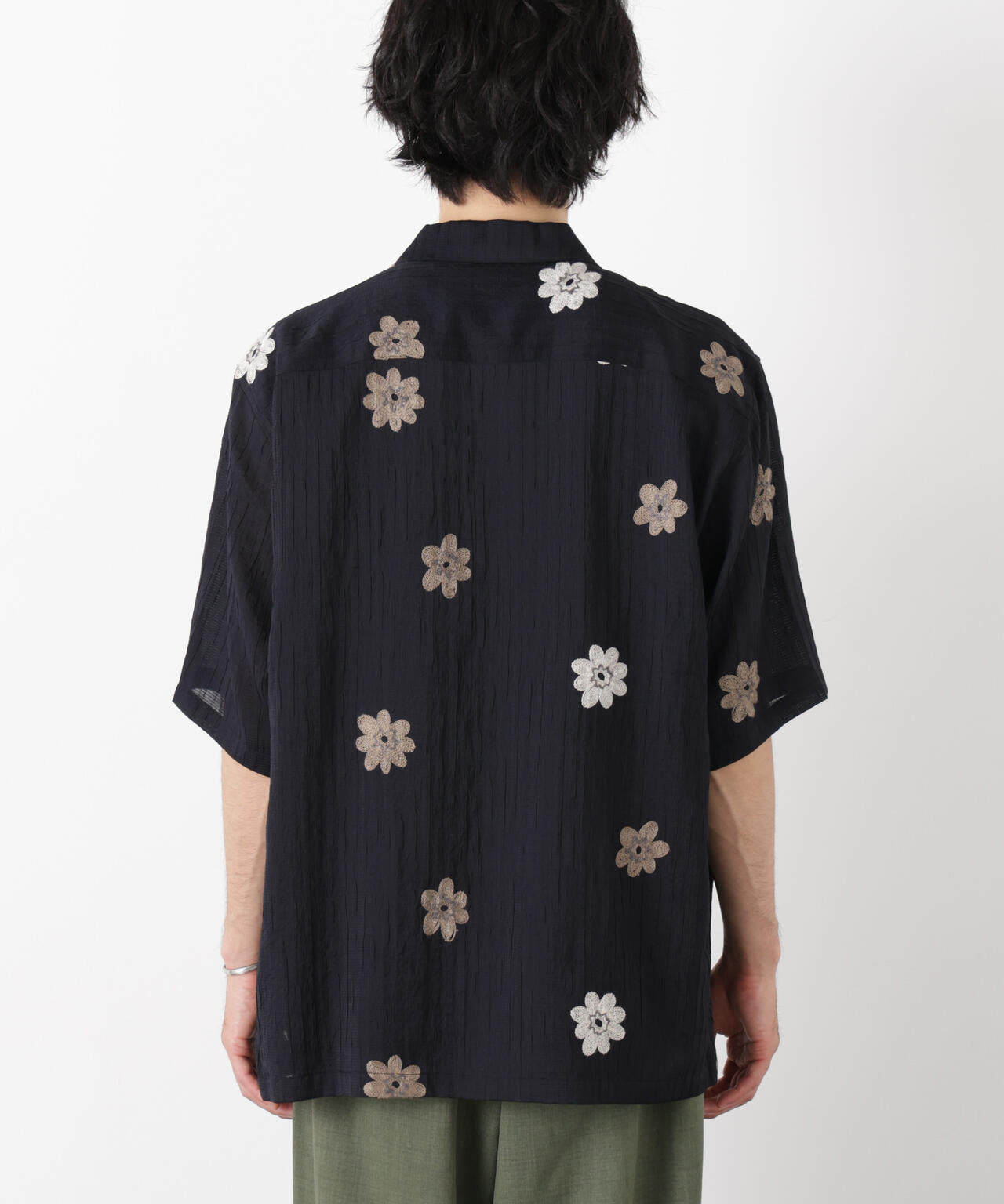 フラワー刺繍シャツ 半袖