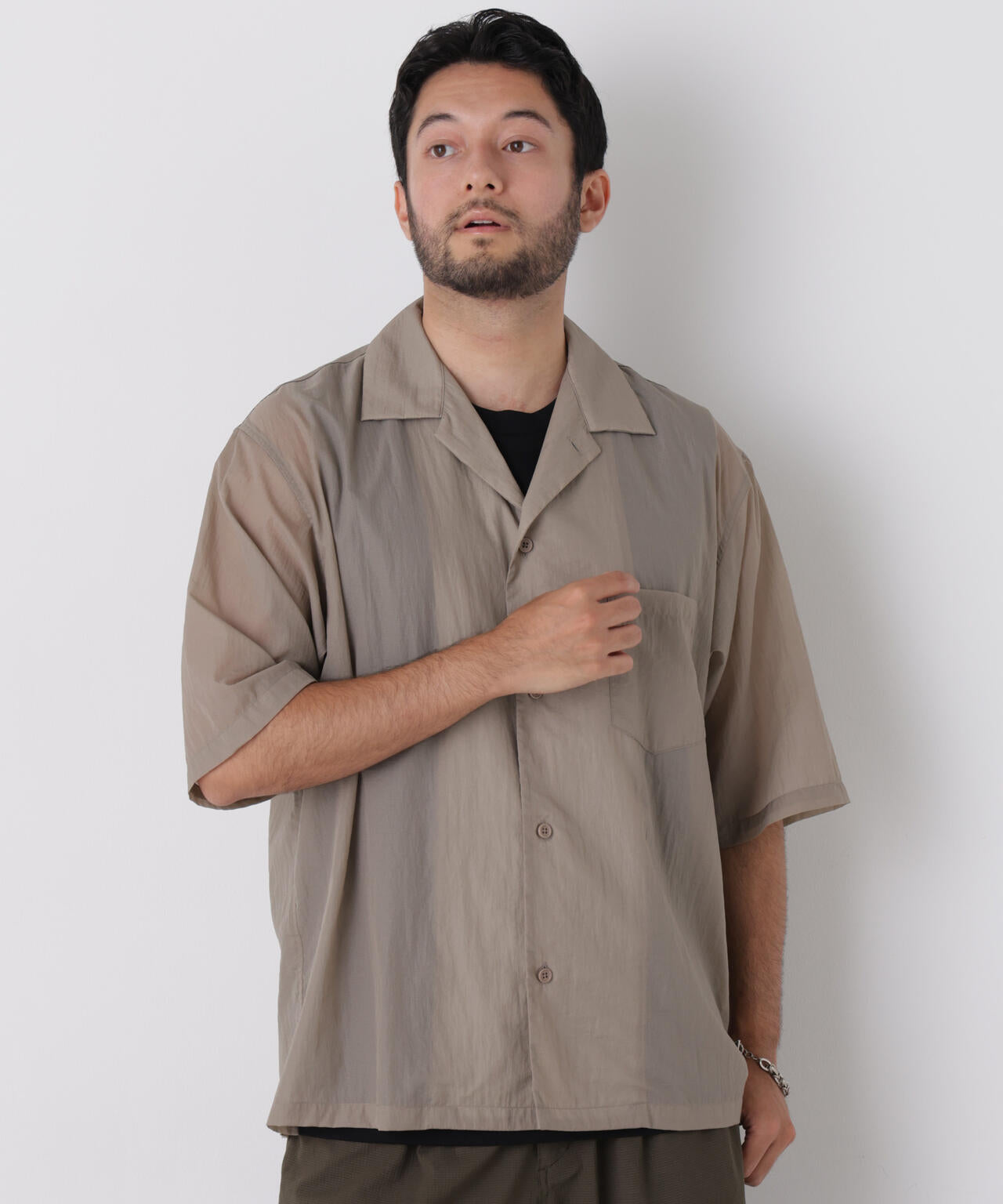 180cm　B:89 W:70 H:91 着用サイズ：L