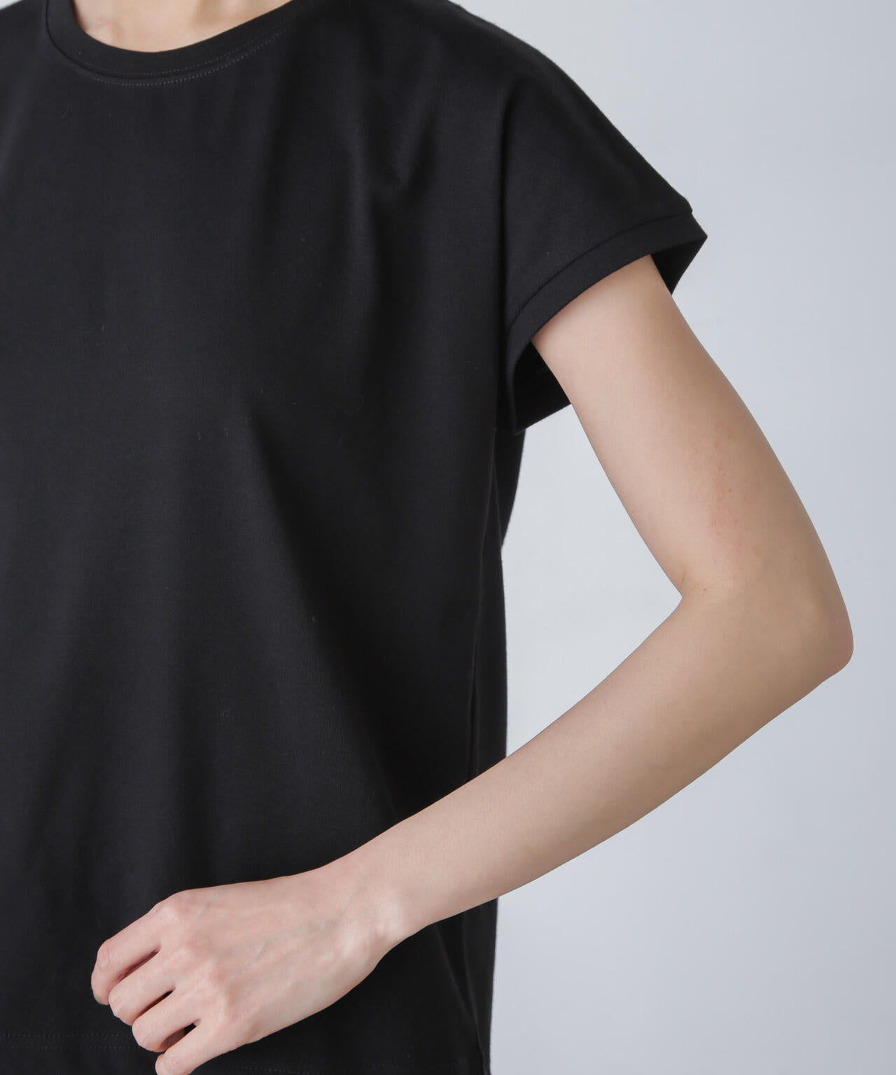 汗染み防止加工接触冷感フレンチスリーブTシャツ