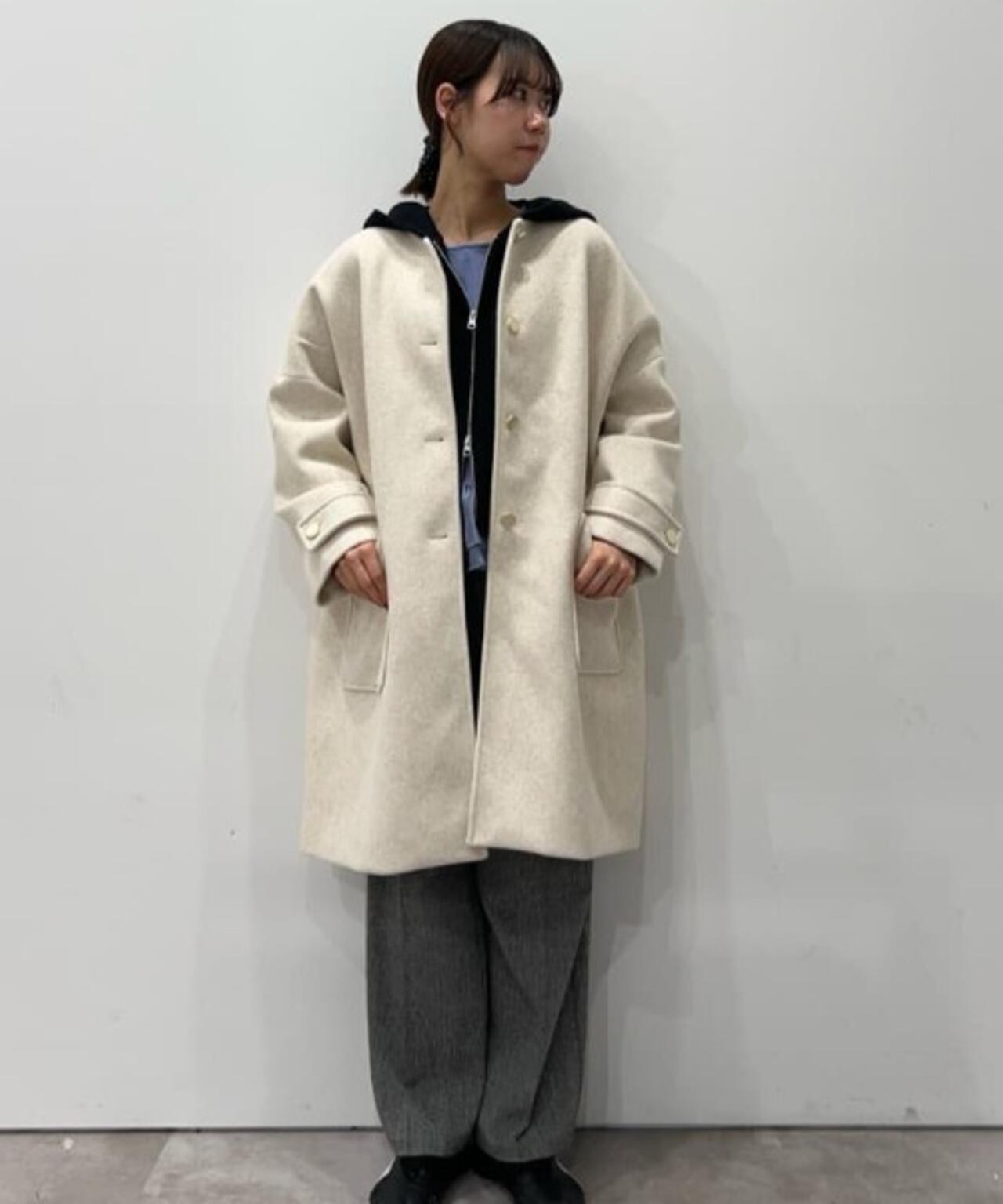 ノーカラーコクーンミドルコート