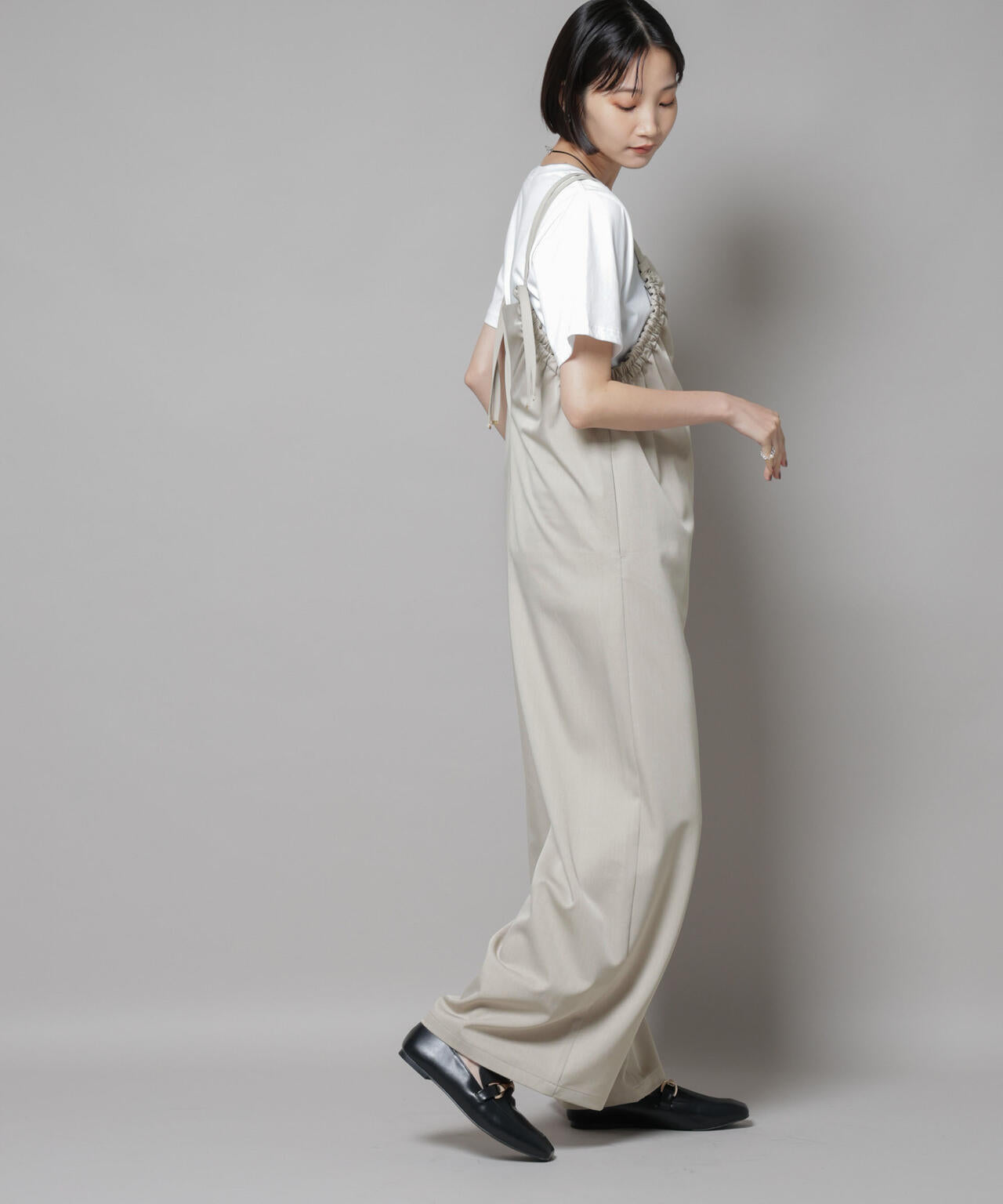 ギャザーデザインサロペットパンツ