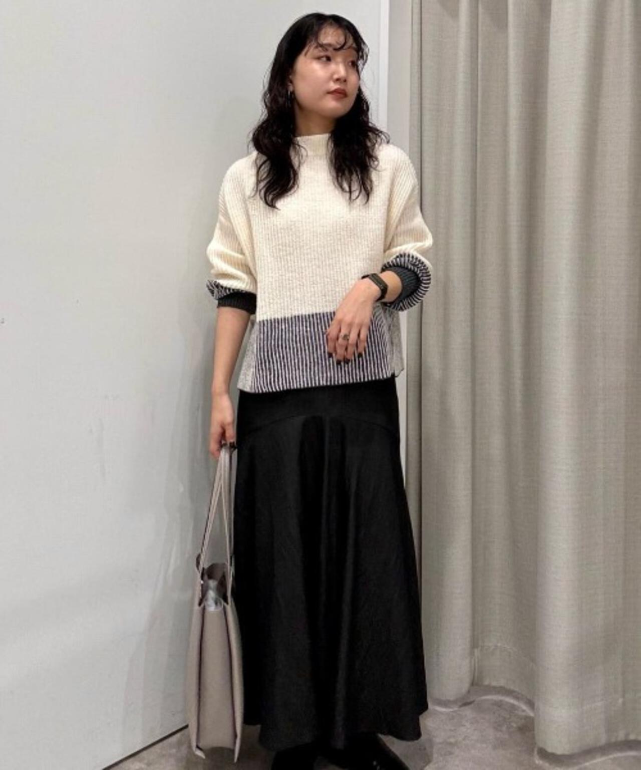 シャドーストライプニットプルオーバー