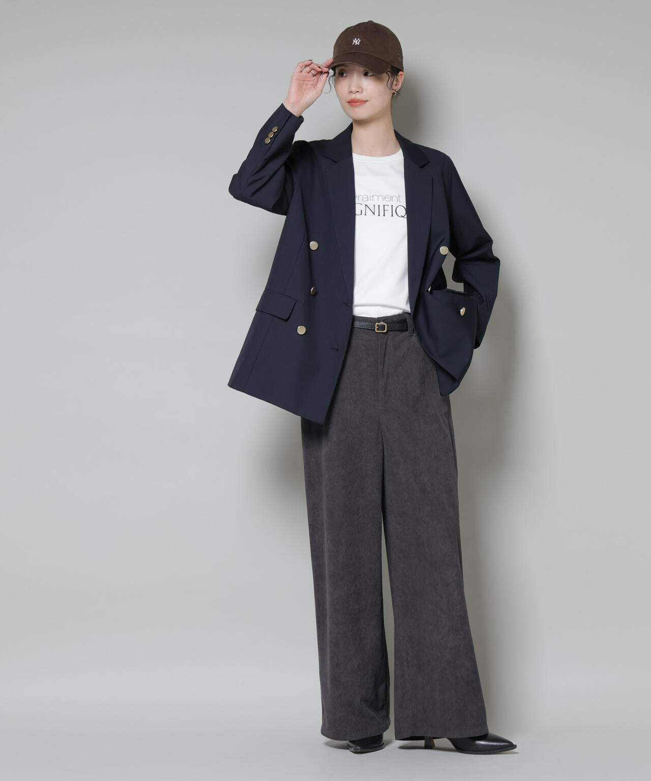 ソフトコーデュロイストレートパンツ